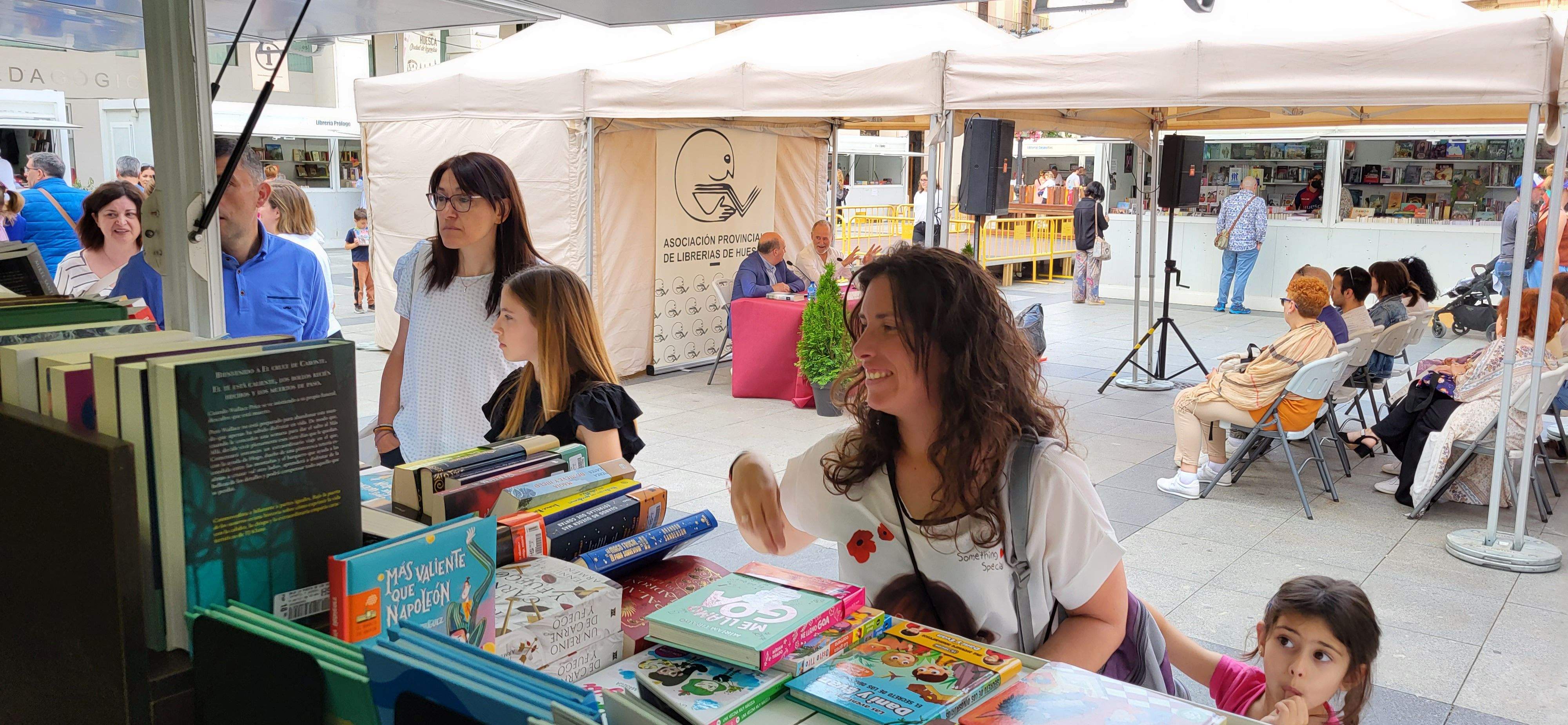 Jornada del sábado 27, en la 39ª Feria del libro de Huesca. Foto Myriam Martínez