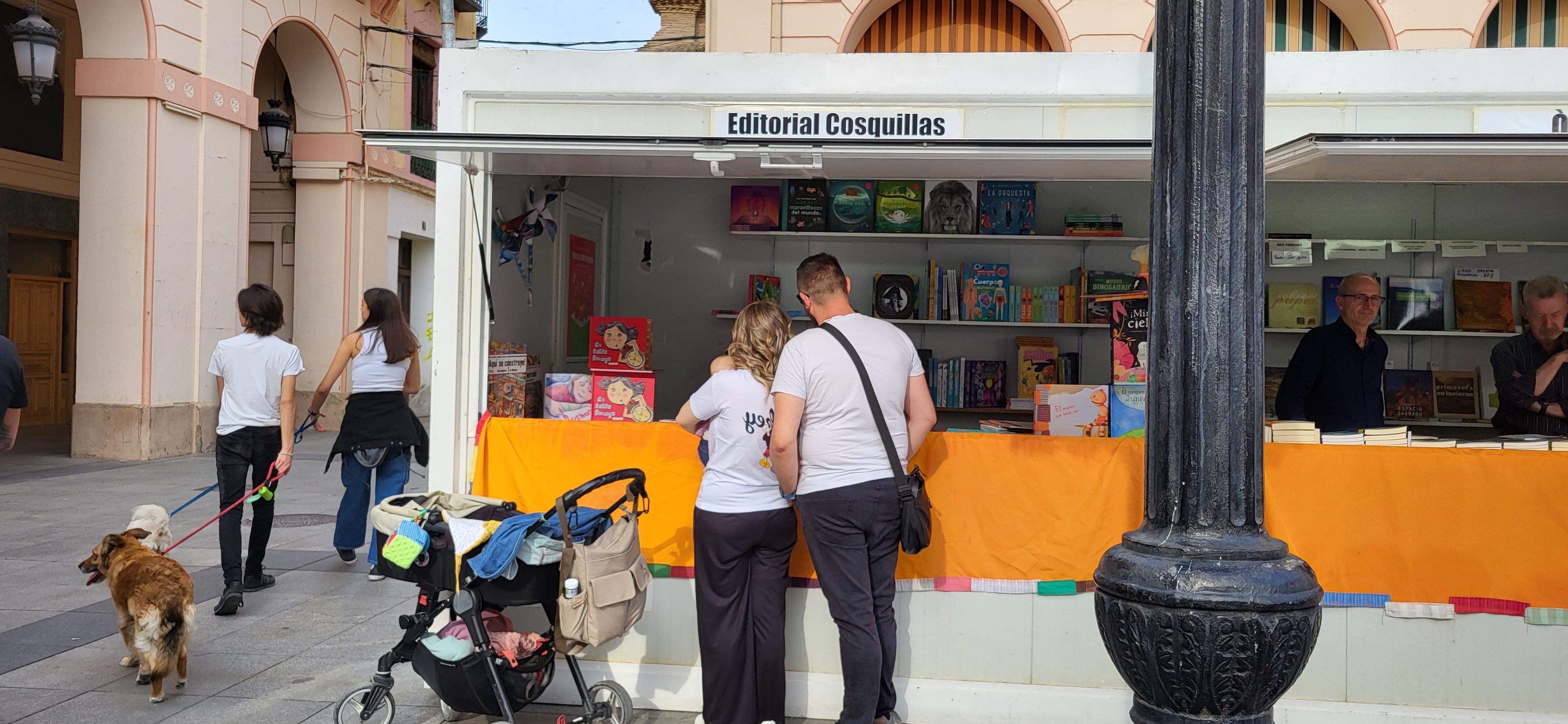 Jornada del sábado 27, en la 39ª Feria del libro de Huesca. Foto Myriam Martínez