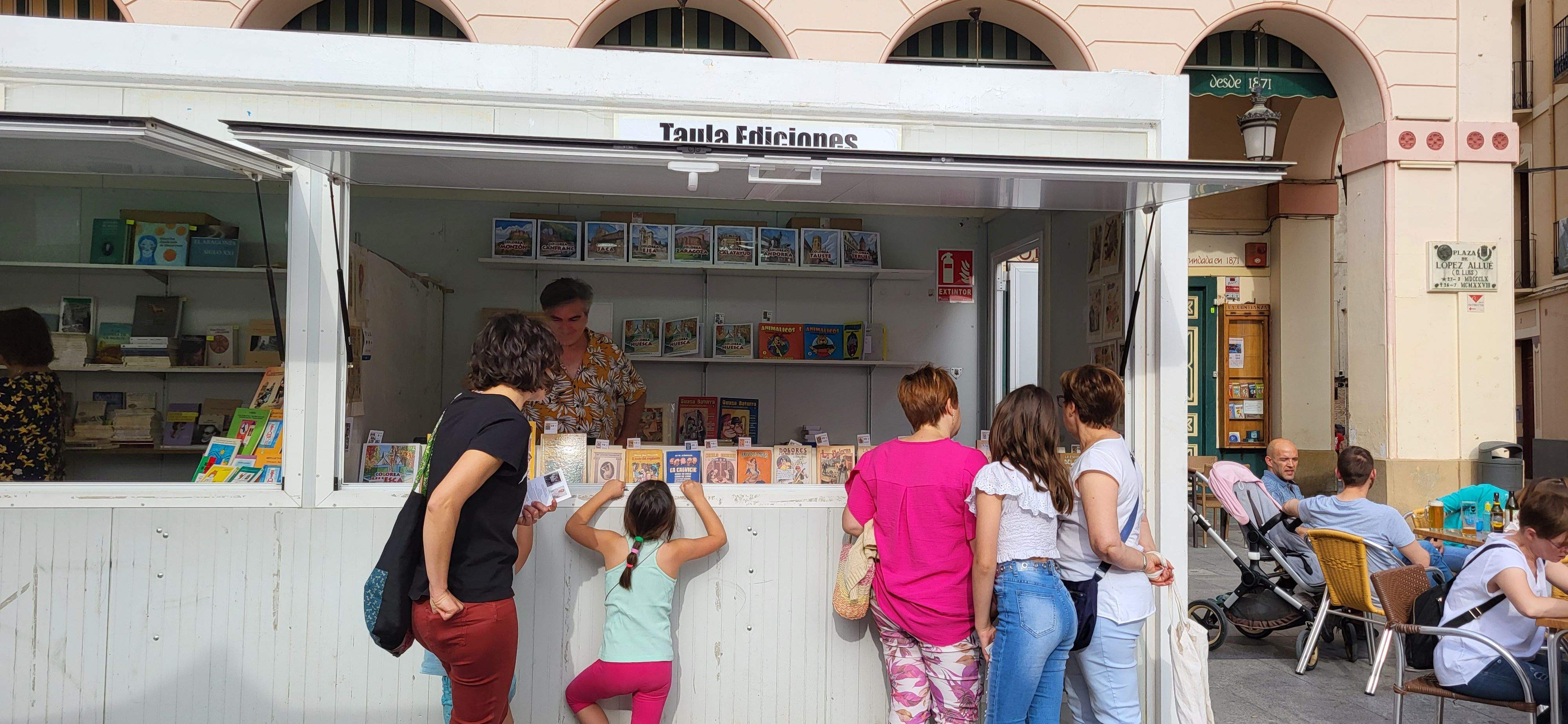 Jornada del sábado 27, en la 39ª Feria del libro de Huesca. Foto Myriam Martínez