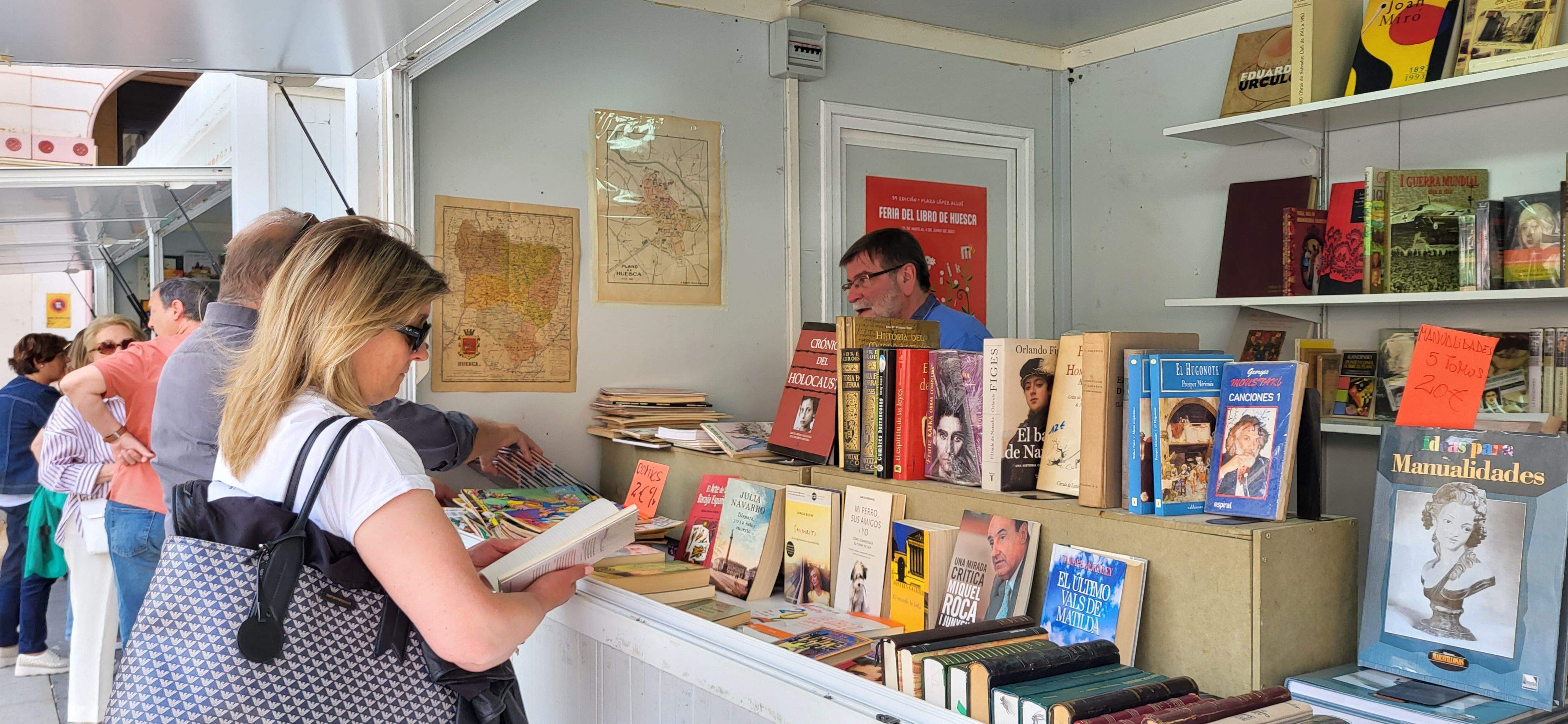 Jornada del sábado 27, en la 39ª Feria del libro de Huesca. Foto Mercedes Manterola