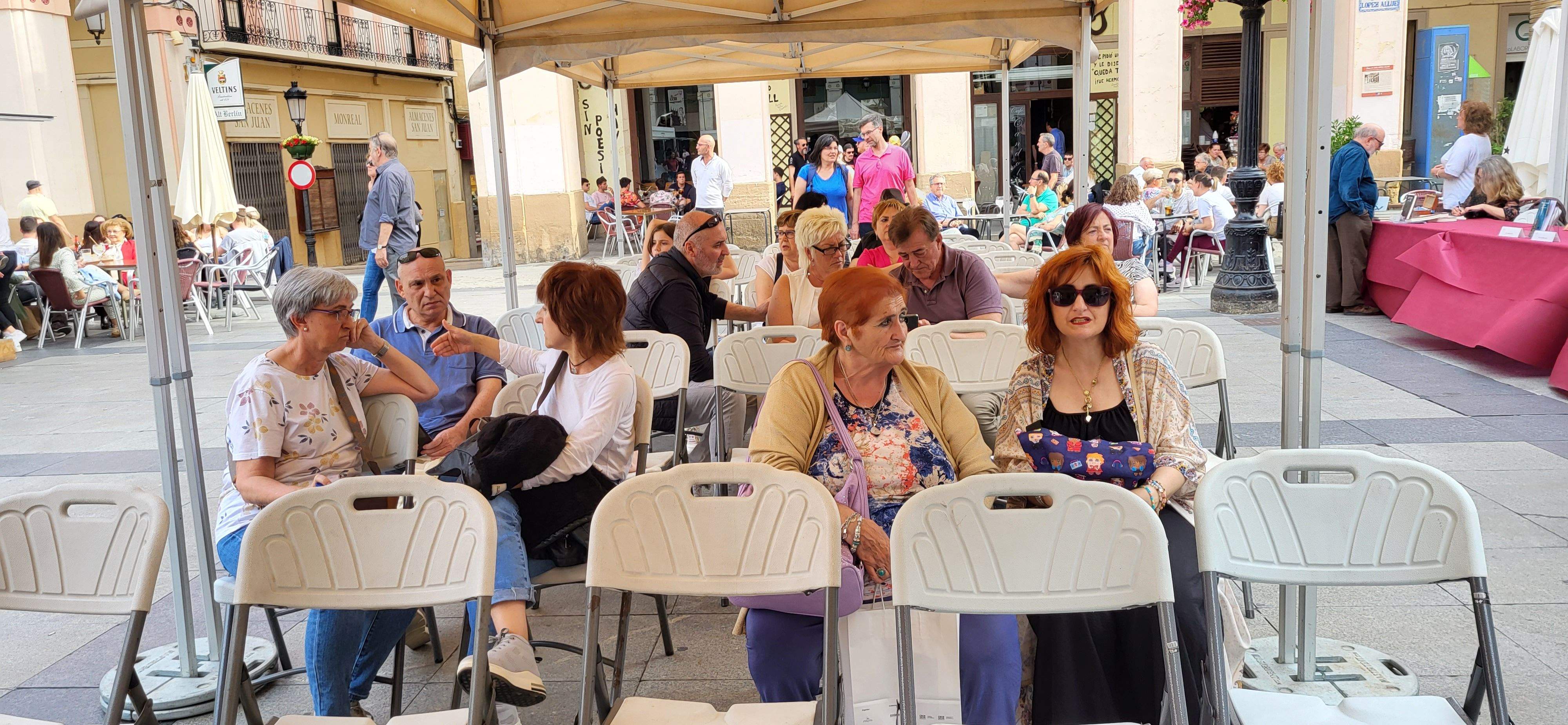 Jornada del sábado 27, en la 39ª Feria del libro de Huesca. Foto Mercedes Manterola