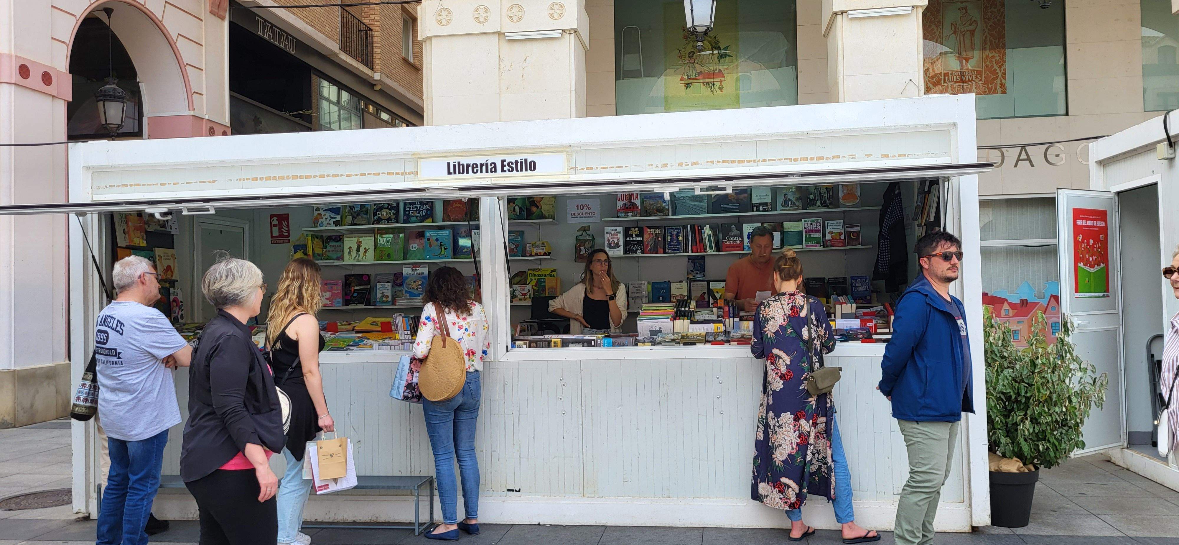 Jornada del sábado 27, en la 39ª Feria del libro de Huesca. Foto Mercedes Manterola