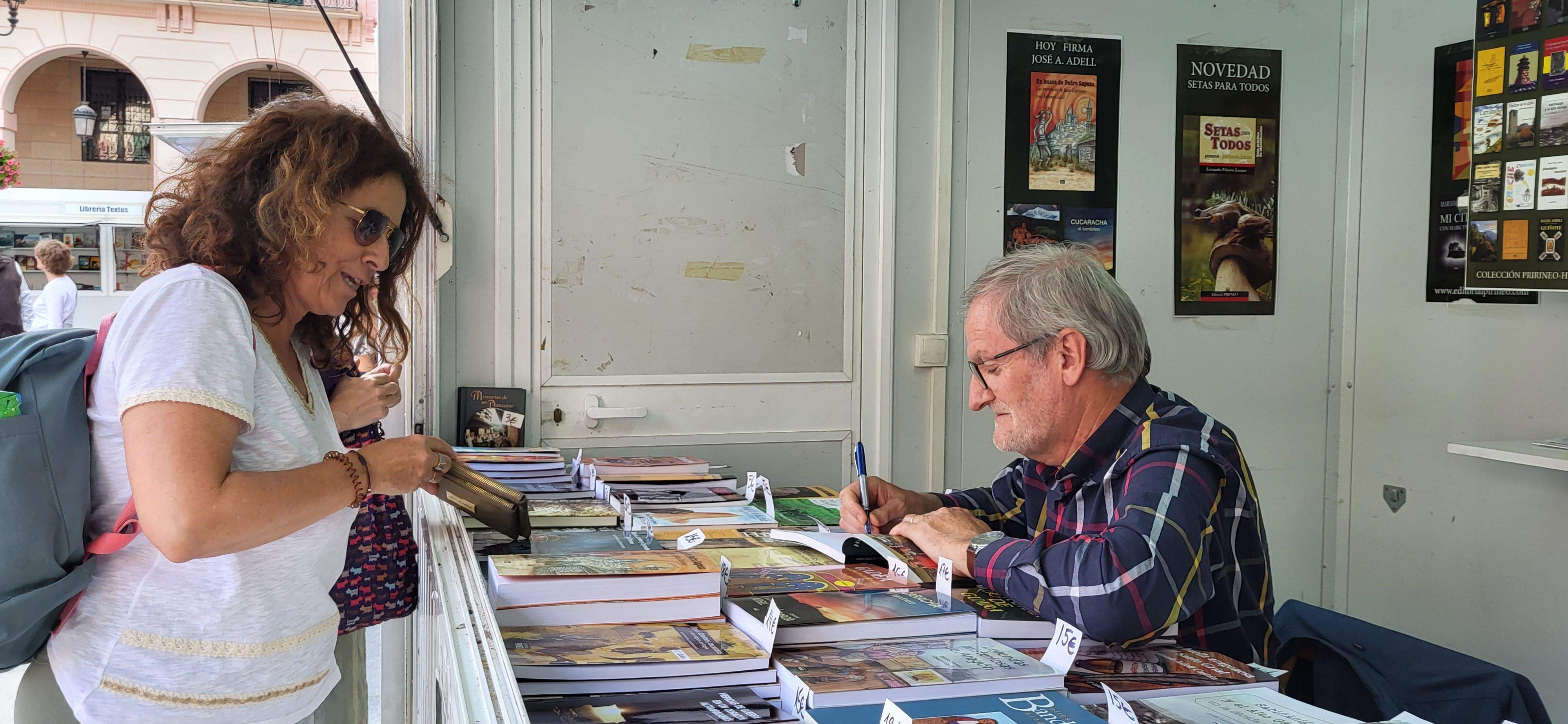 Jornada del sábado 27, en la 39ª Feria del libro de Huesca. Foto Mercedes Manterola