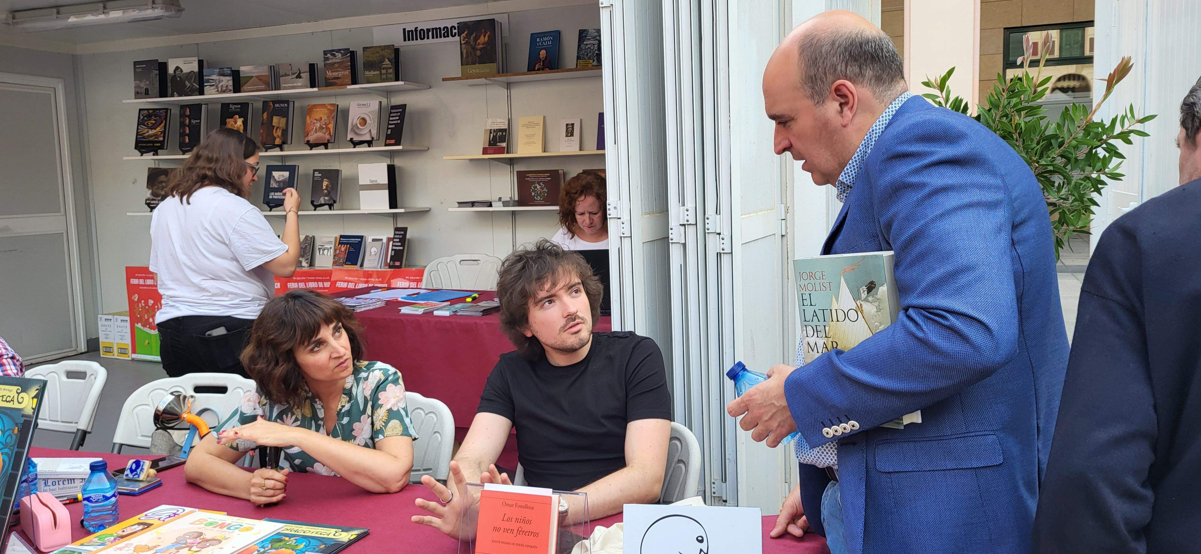 Jornada del sábado 27, en la 39ª Feria del libro de Huesca. Foto Mercedes Manterola