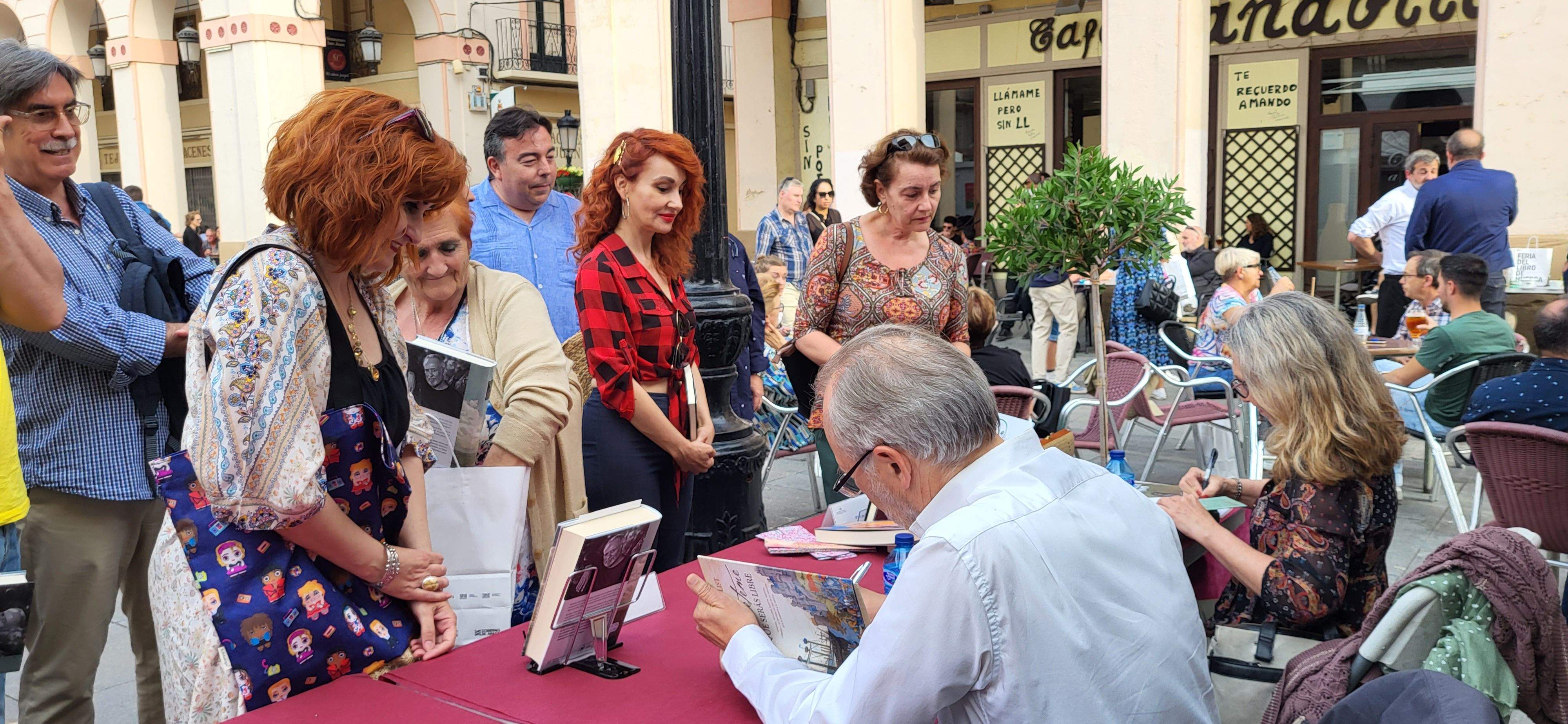 Jornada del sábado 27, en la 39ª Feria del libro de Huesca. Foto Mercedes Manterola