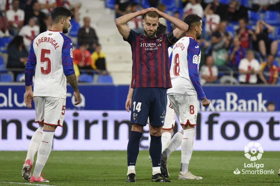 Jorge Pulido se lamenta tras el gol del Éibar. Foto LaLiga