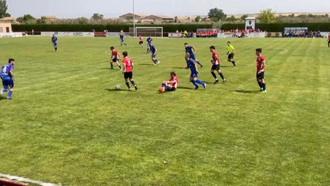 Un momento del empate entre Tardienta y San José. Un momento del empate entre Tardienta y San José.