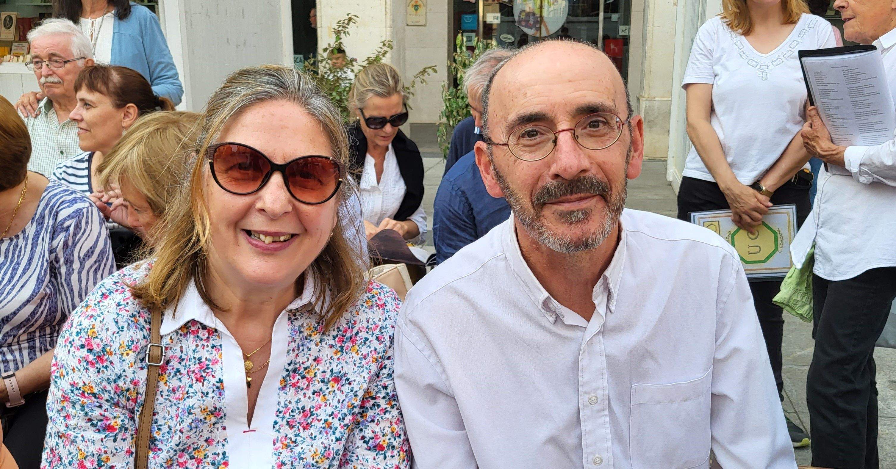 Actuación del Coro de la Universidad Ciudadana en la 39ª Feria del Libro de Huesca. Foto Myriam Martínez
