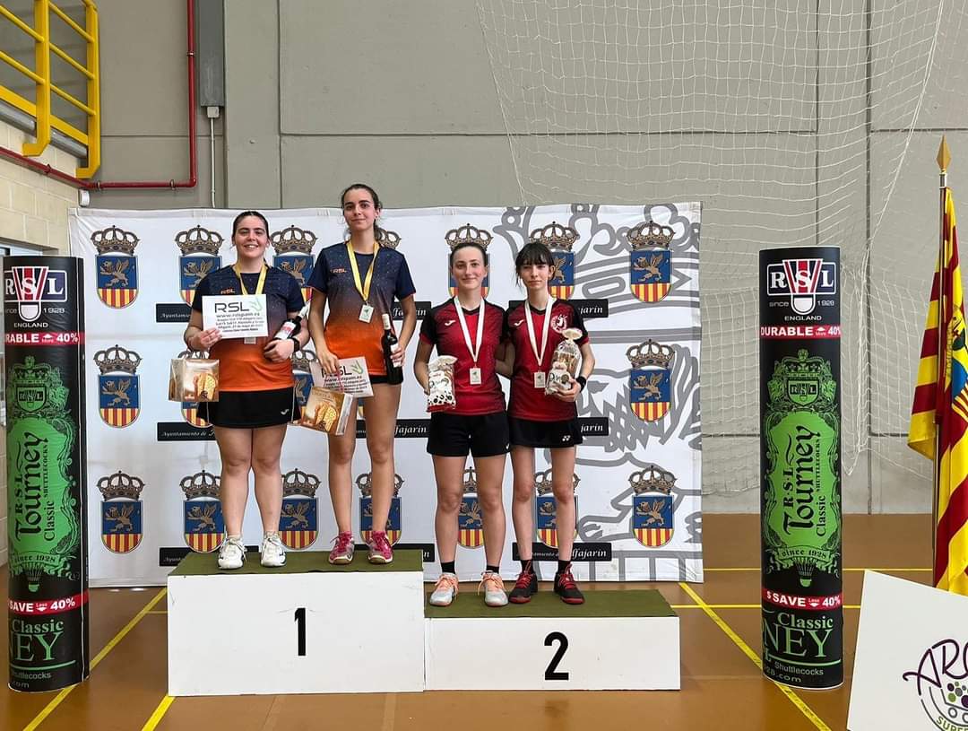Emma Bibián junto a Ana Ruiz subcampeonas en dobles femenino absoluto
