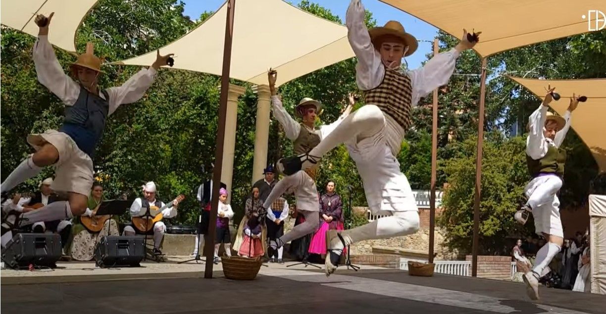  Elenco Aragonés en el certamen de Folclore Aragonés de Huesca. Foto Myriam Martínez