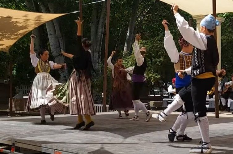  Elenco Aragonés en el certamen de Folclore Aragonés de Huesca. Foto Myriam Martínez