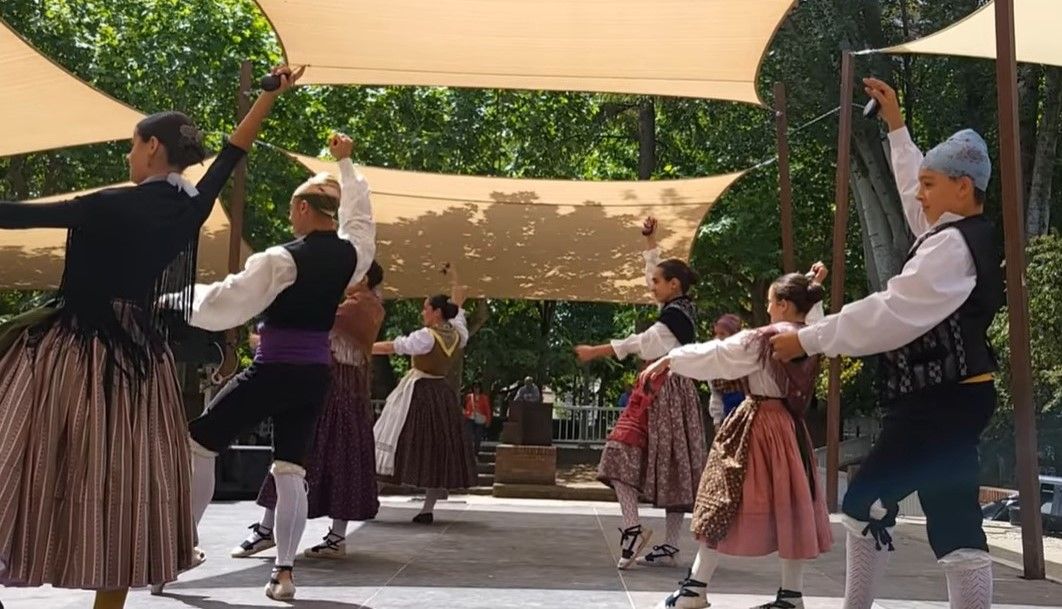  Elenco Aragonés en el certamen de Folclore Aragonés de Huesca. Foto Myriam Martínez