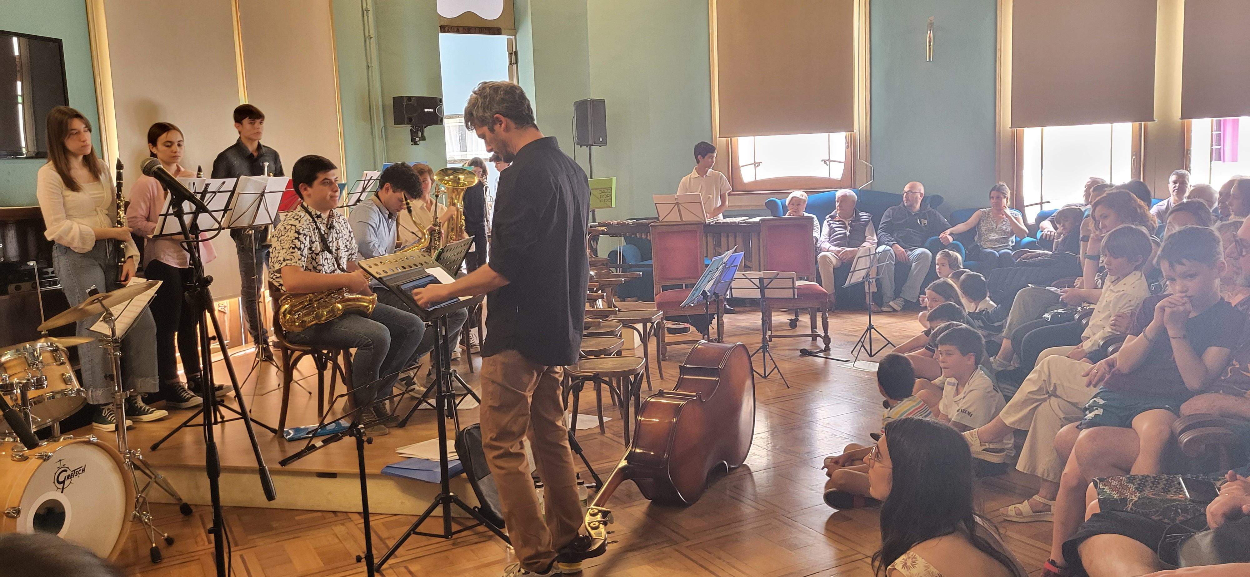 Concierto ofrecido por la banda de Jazz for Kids y el colegio El Parque de Huesca. Foto: Mercedes Manterola