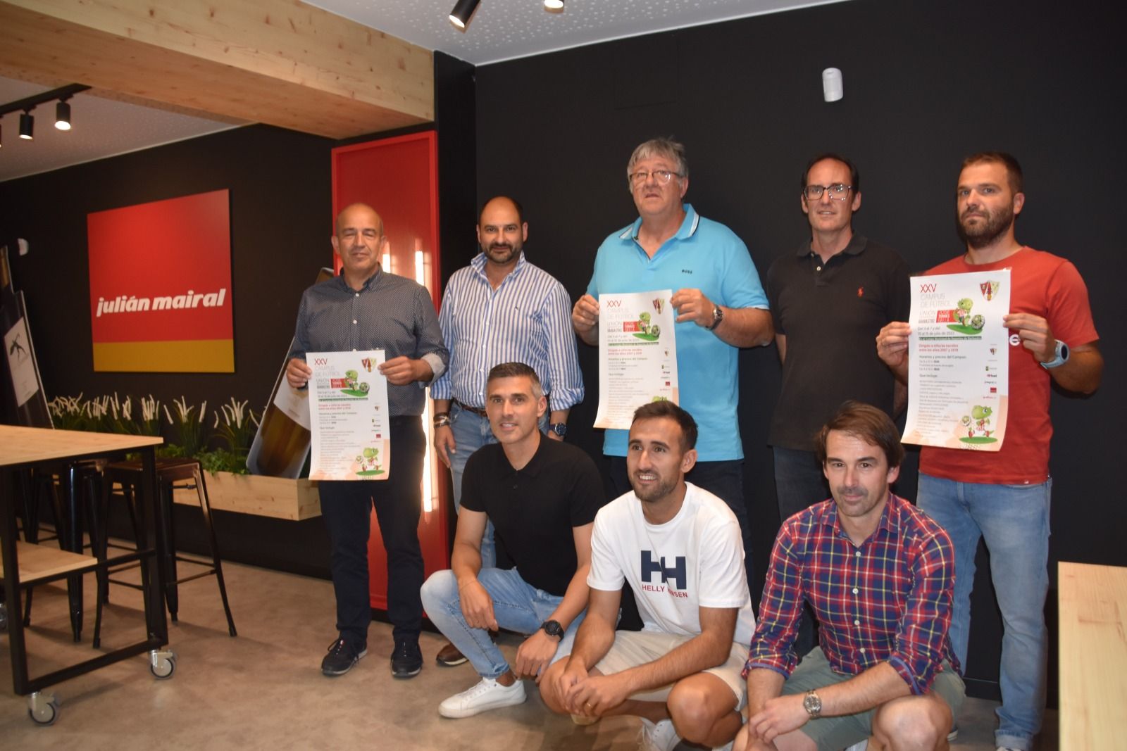 Presentación del XXV Campus José  Torres Gella en la tienda de Julián Mairal.