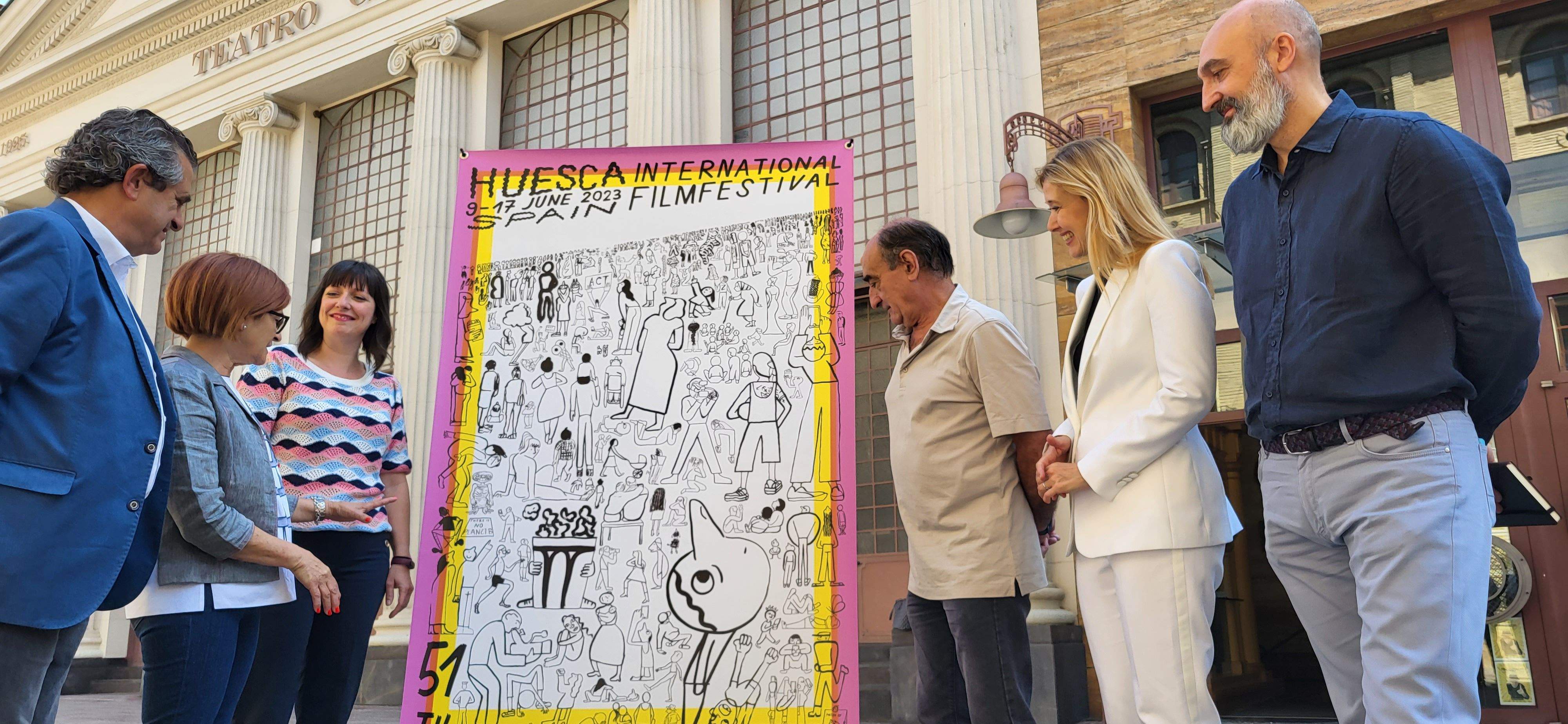 Manuel Avellanas, Maribel de Pablo, Estela Rasal, Manuel Avellanas, cristina de la Hera y Víctor Lucea presentan el Festival de Cine de Huesca.  Foto Myriam Martínez