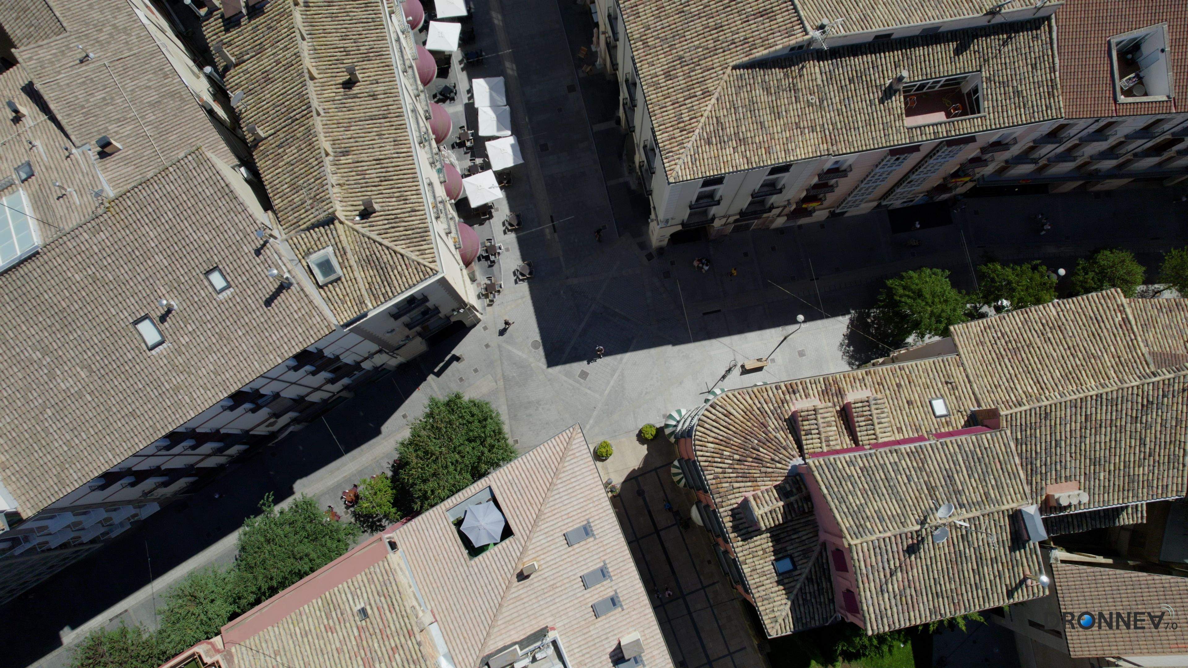 Las Cuatro Esquinas, la encrucijada. Los cuatro puntos cardinales. Dos son cosos, otros dos el hacendoso septentrión y el exuberante meridión. Siempre hay para elegir.