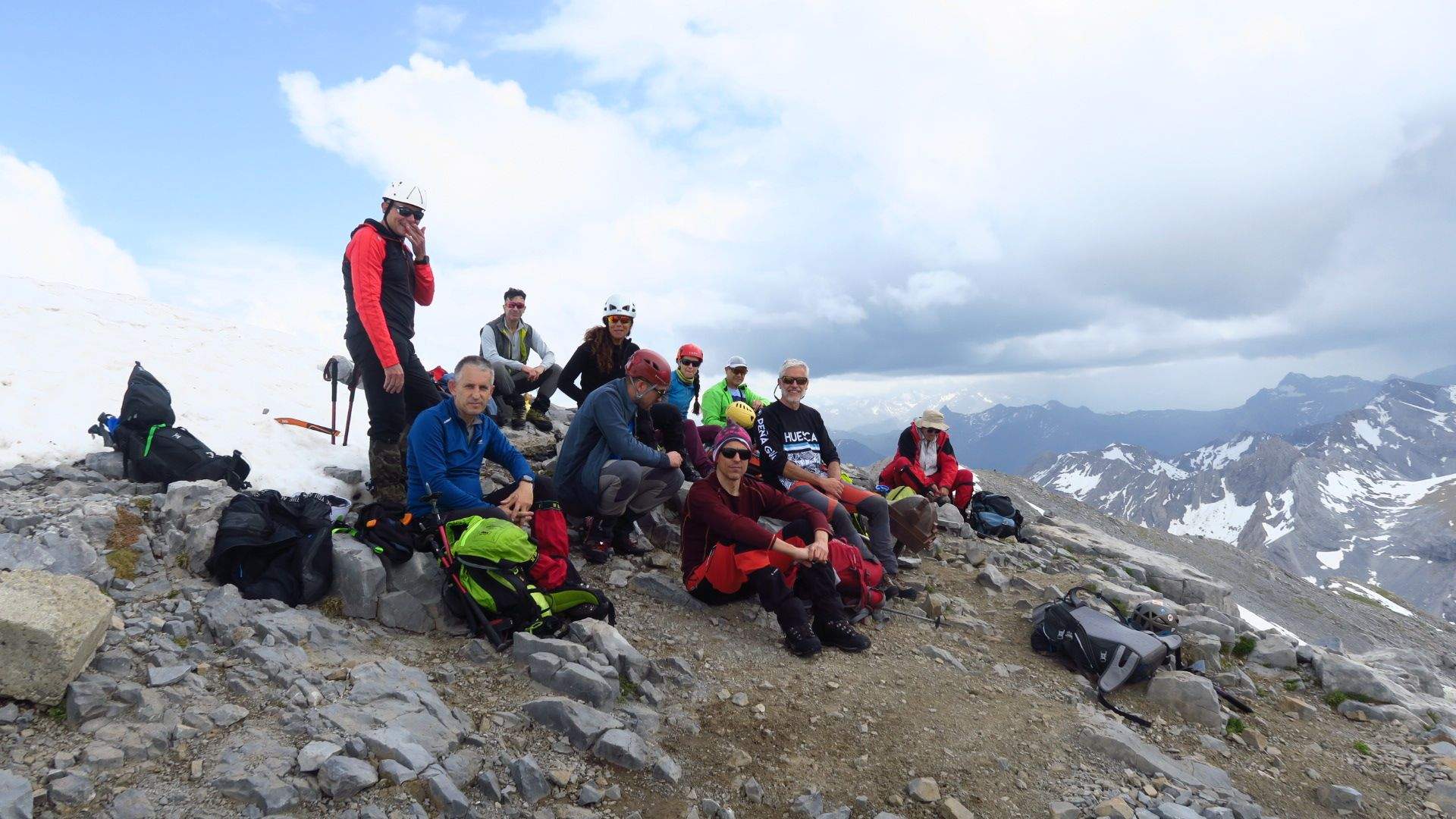 El grupo en la cima del Bisaurín. 