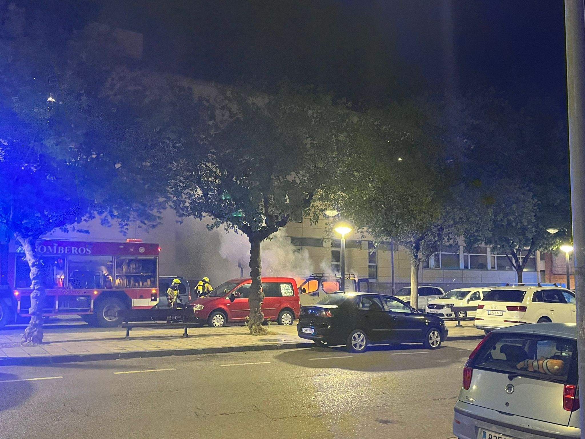 Incendio en la avenida Menéndez Pidal de Huesca