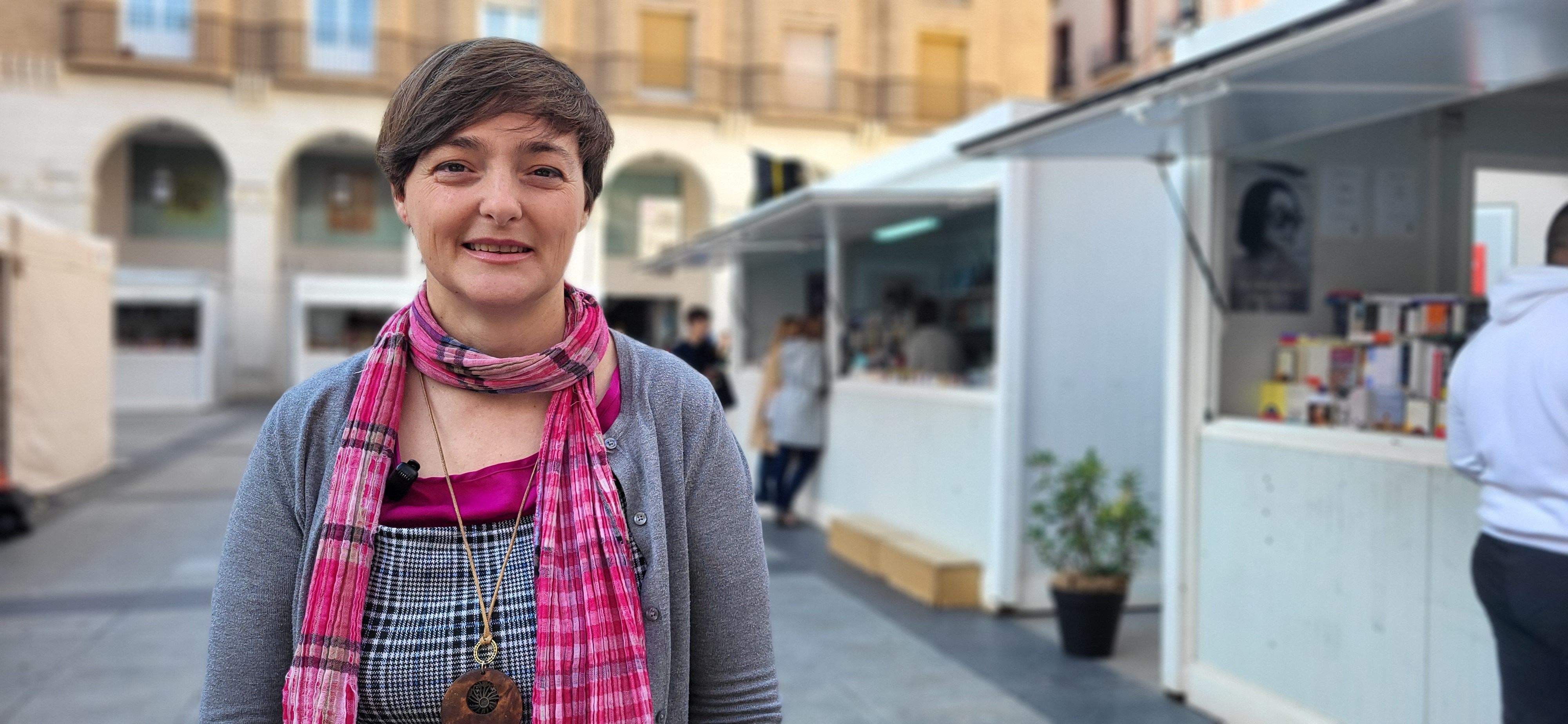 Imagen de archivo de Sandra Araguás, en la 39ª Feria del Libro de Huesca. Foto Myriam Martínez