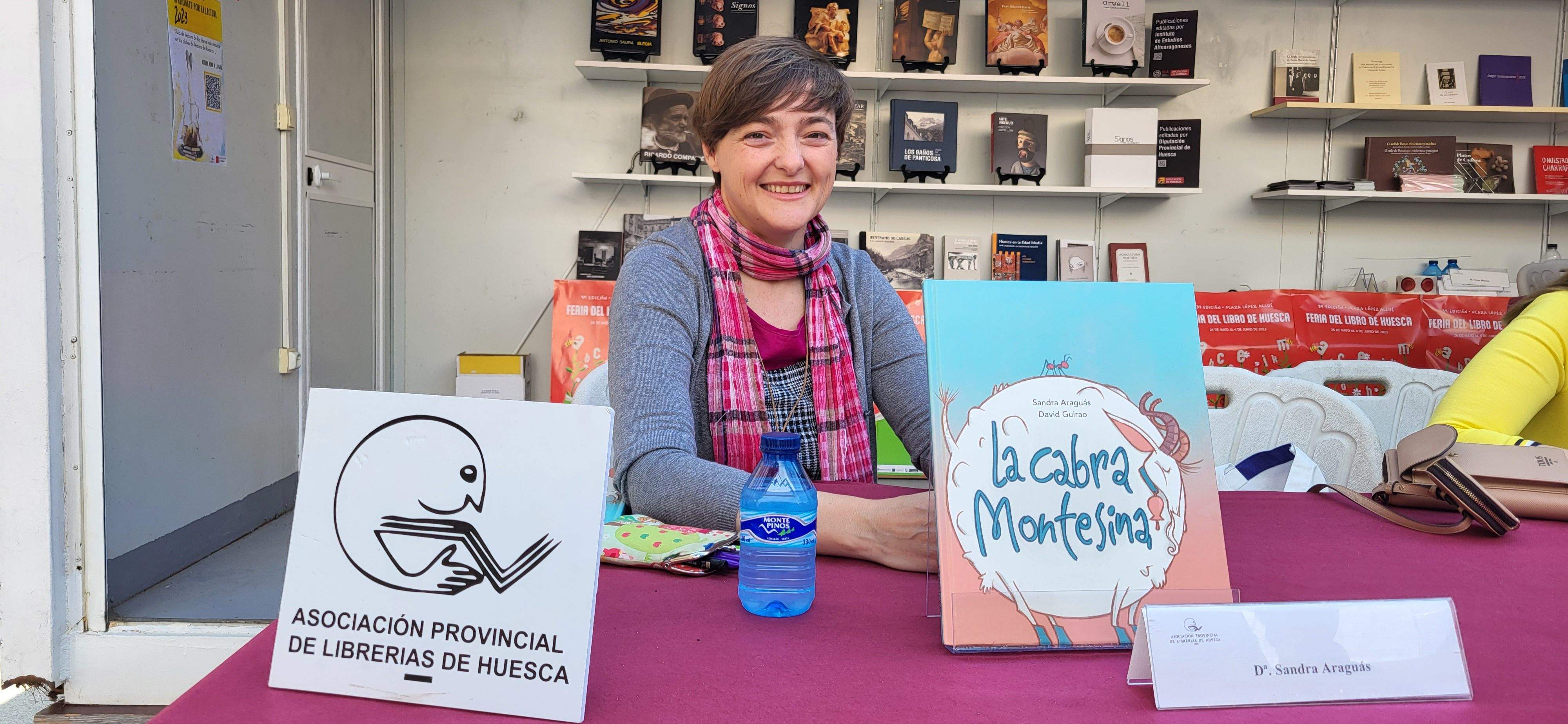 Sandra Araguás, en la 39ª Feria del Libro de Huesca