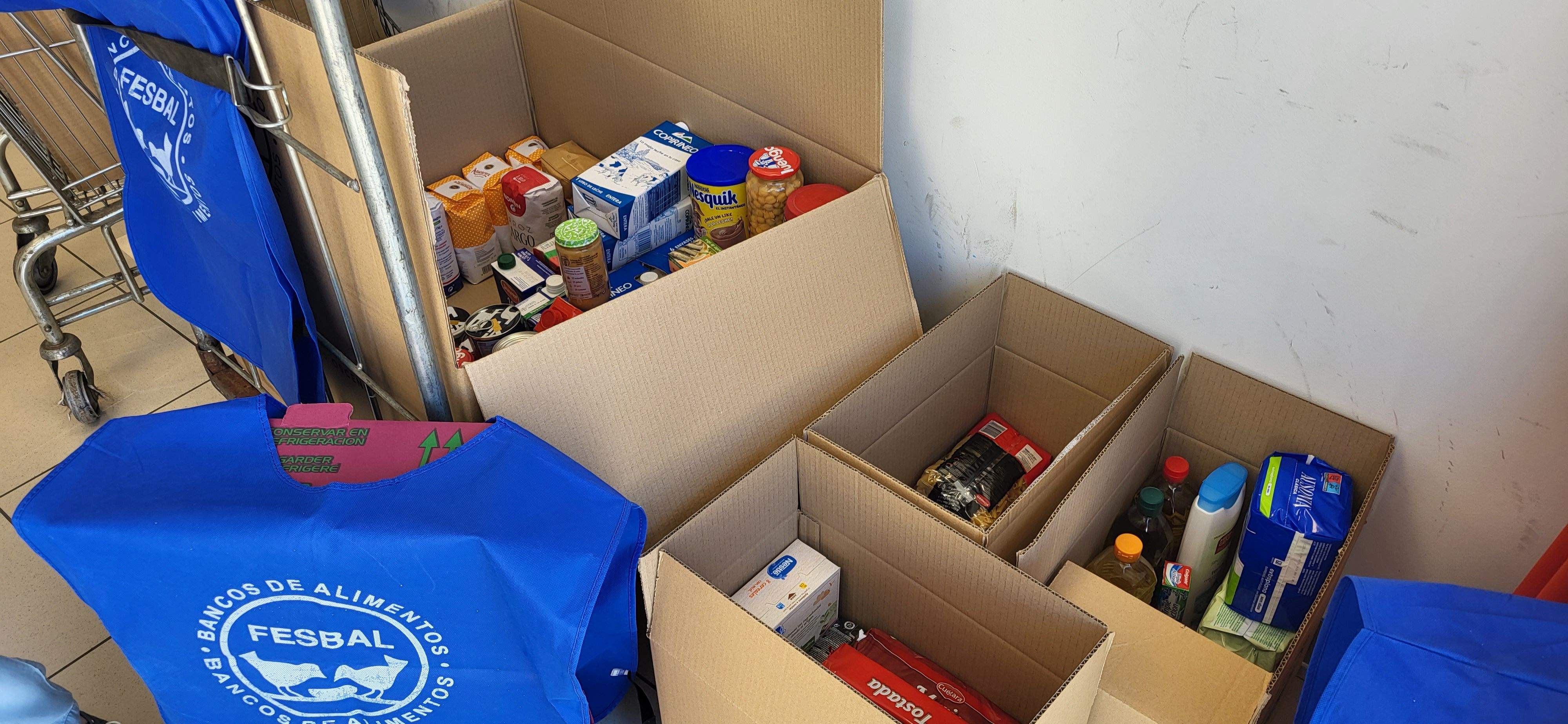 Recogida de donaciones para el Banco de Alimentos de Huesca. Foto Myriam Martínez