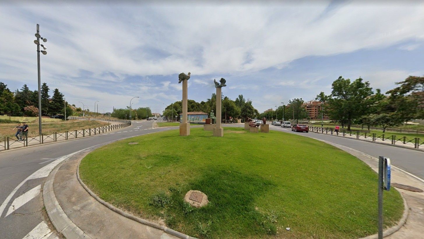 Rotonda de Lucas Mallada de Huesca donde se ha producido el accidente