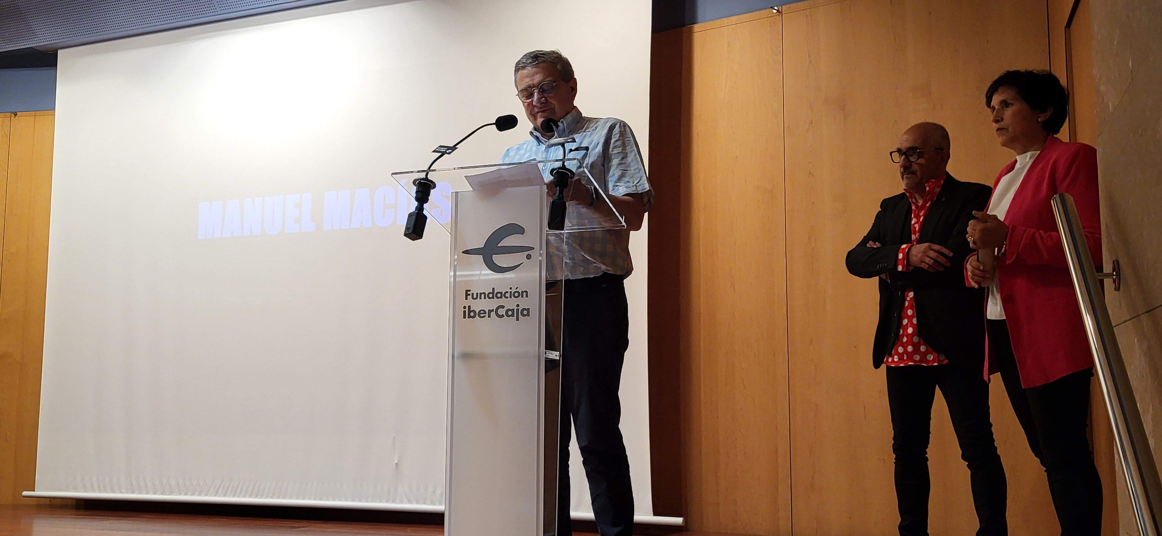 Exposición "Desde mi entorno" de Manuel Macías. Foto Myriam Martínez