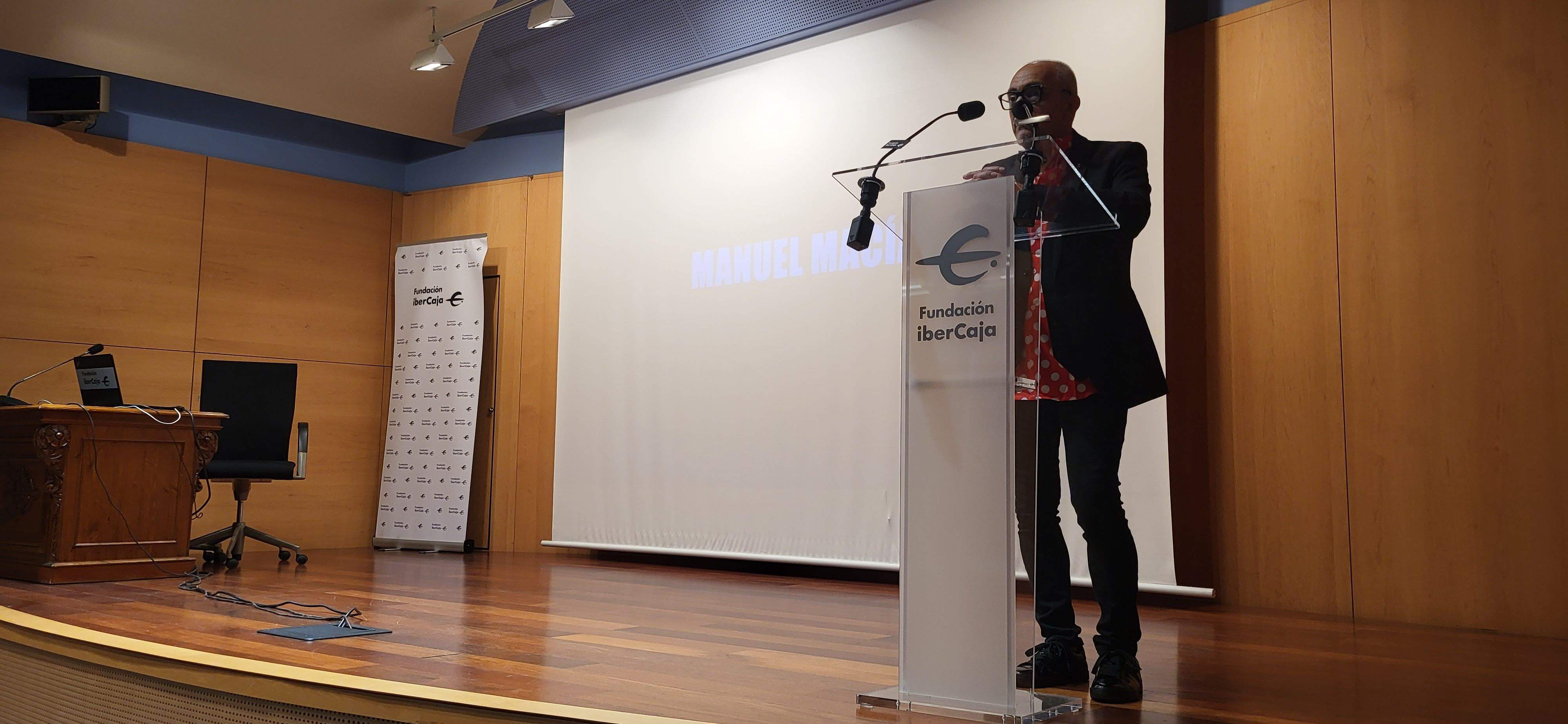 Exposición "Desde mi entorno" de Manuel Macías. Foto Myriam Martínez