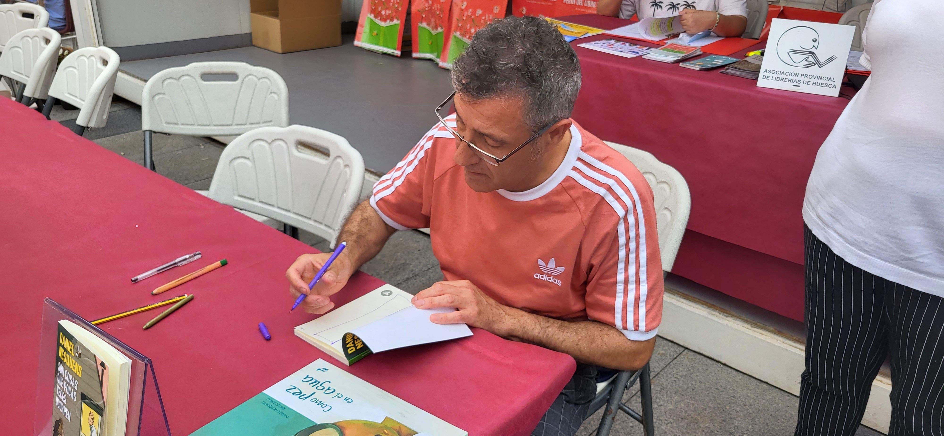 Daniel Nesquens, en la 39ª Feria del Libro de Huesca. Foto Myriam Martínez