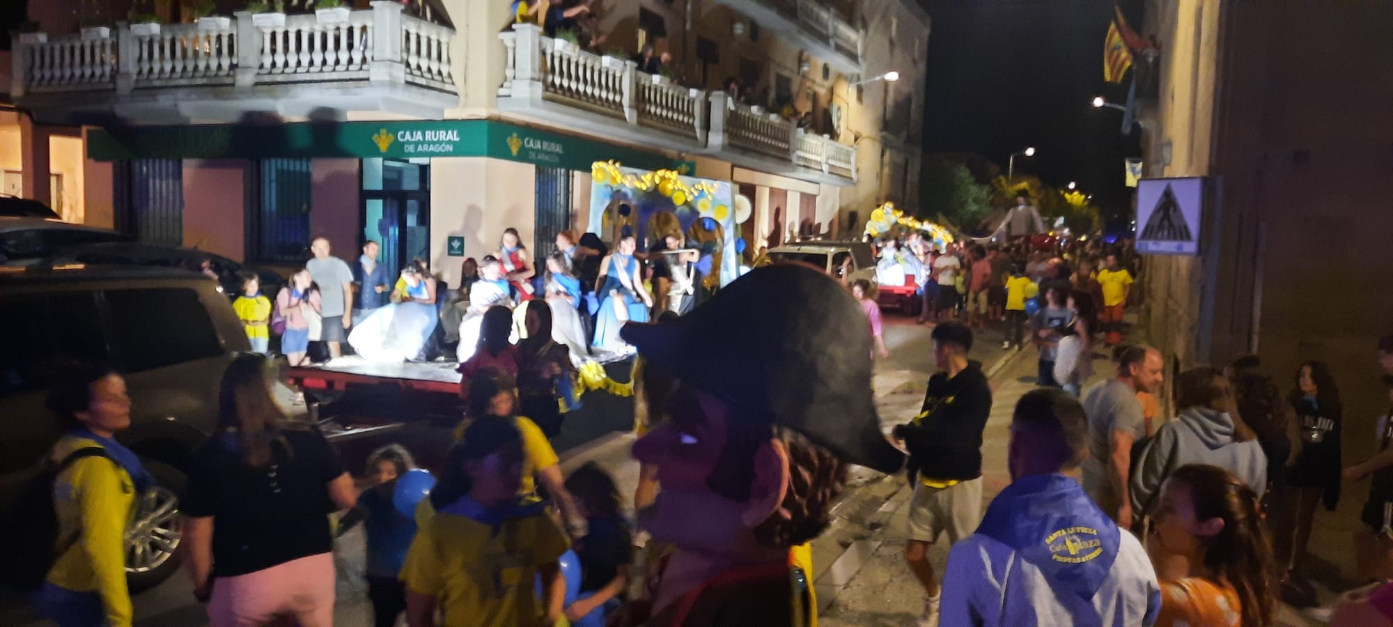 Chupinazo y cabalgata de las fiestas de Ayerbe. Foto Ayuntamiento de Ayerbe