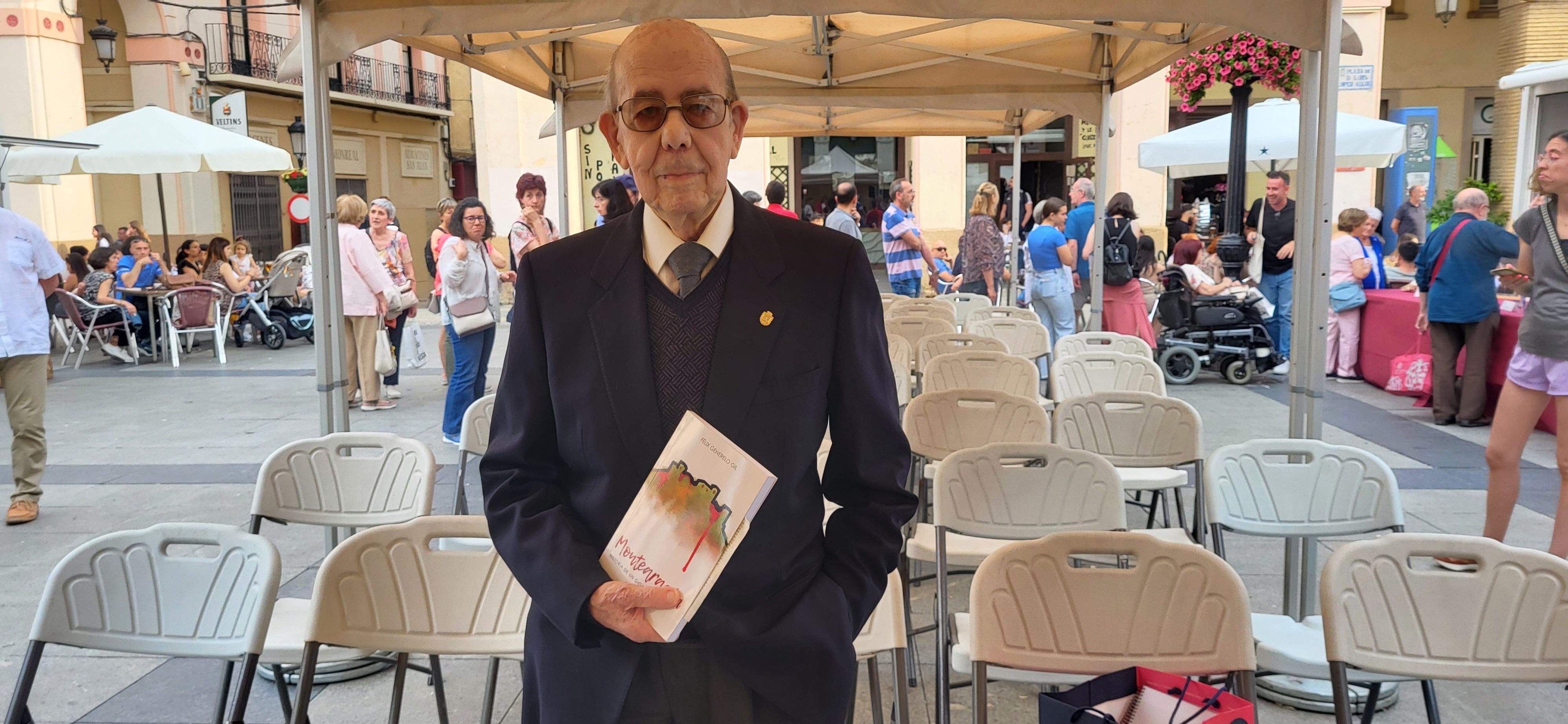 Félix Generelo ha presentado "Montearagón, historia de un gigante" en la Feria del Libro de Huesca.