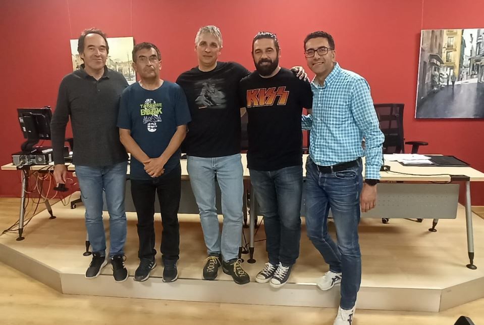 La nueva junta directiva del CAB, con Jesús Lacoma en el centro.