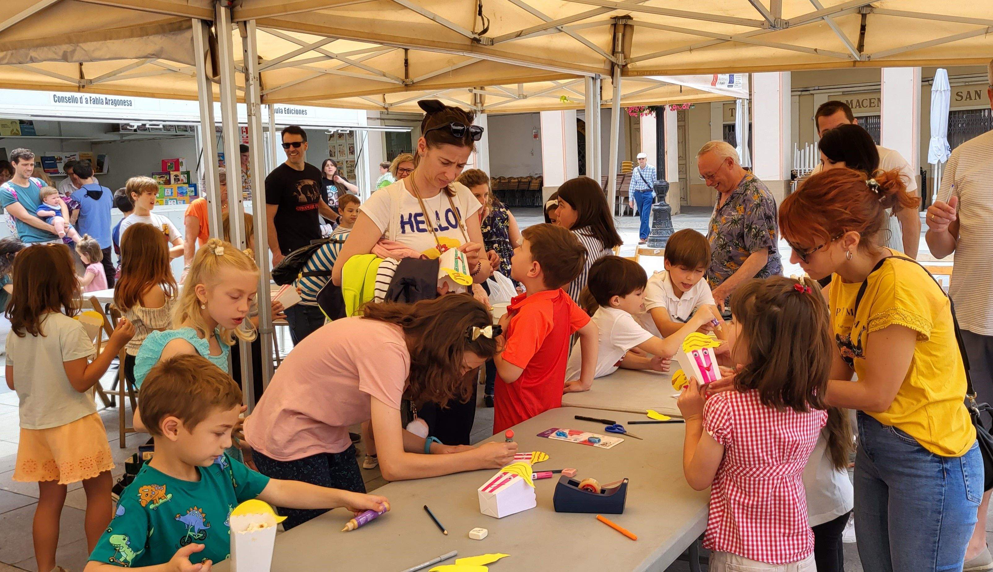 Taller de manualidades sobre Panchito y Palomitera. Foto: Mercedes Manterola