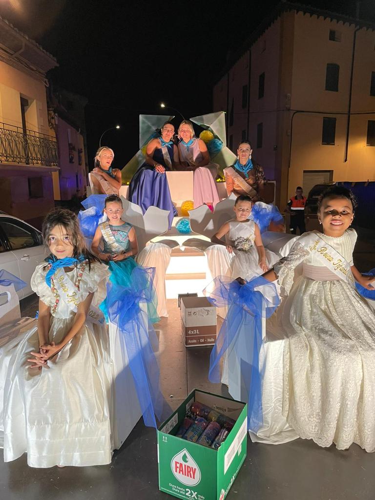 Chupinazo y cabalgata de las fiestas de Ayerbe. Foto Ayuntamiento de Ayerbe 