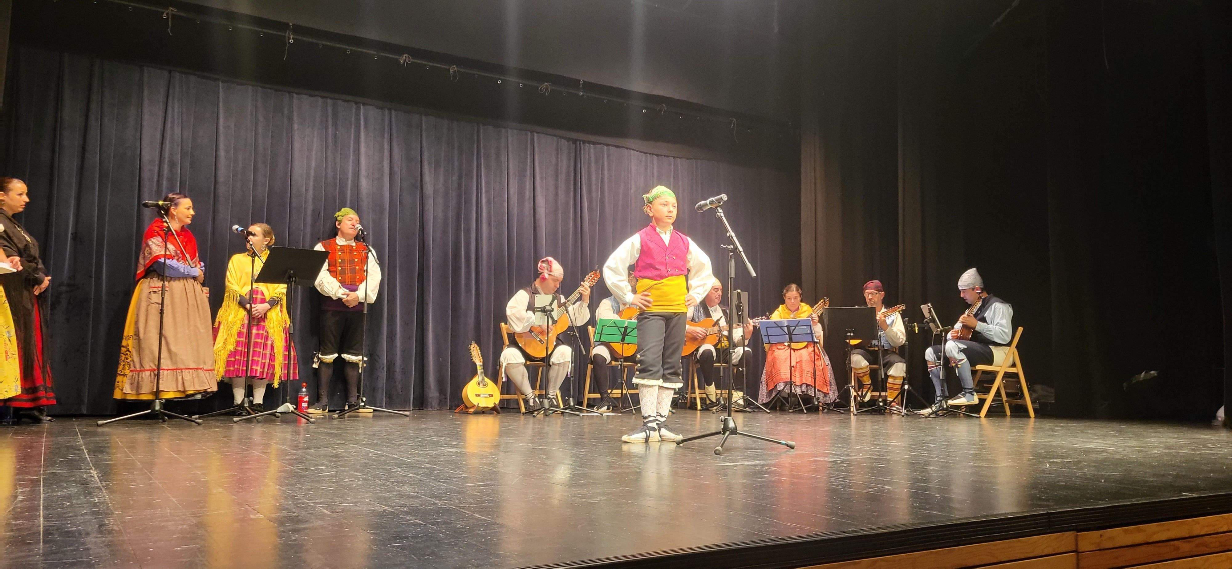  Grupo Folclórico San Lorenzo en el Ciclo de Folclore Aragonés de Huesca. Foto Myriam Martínez