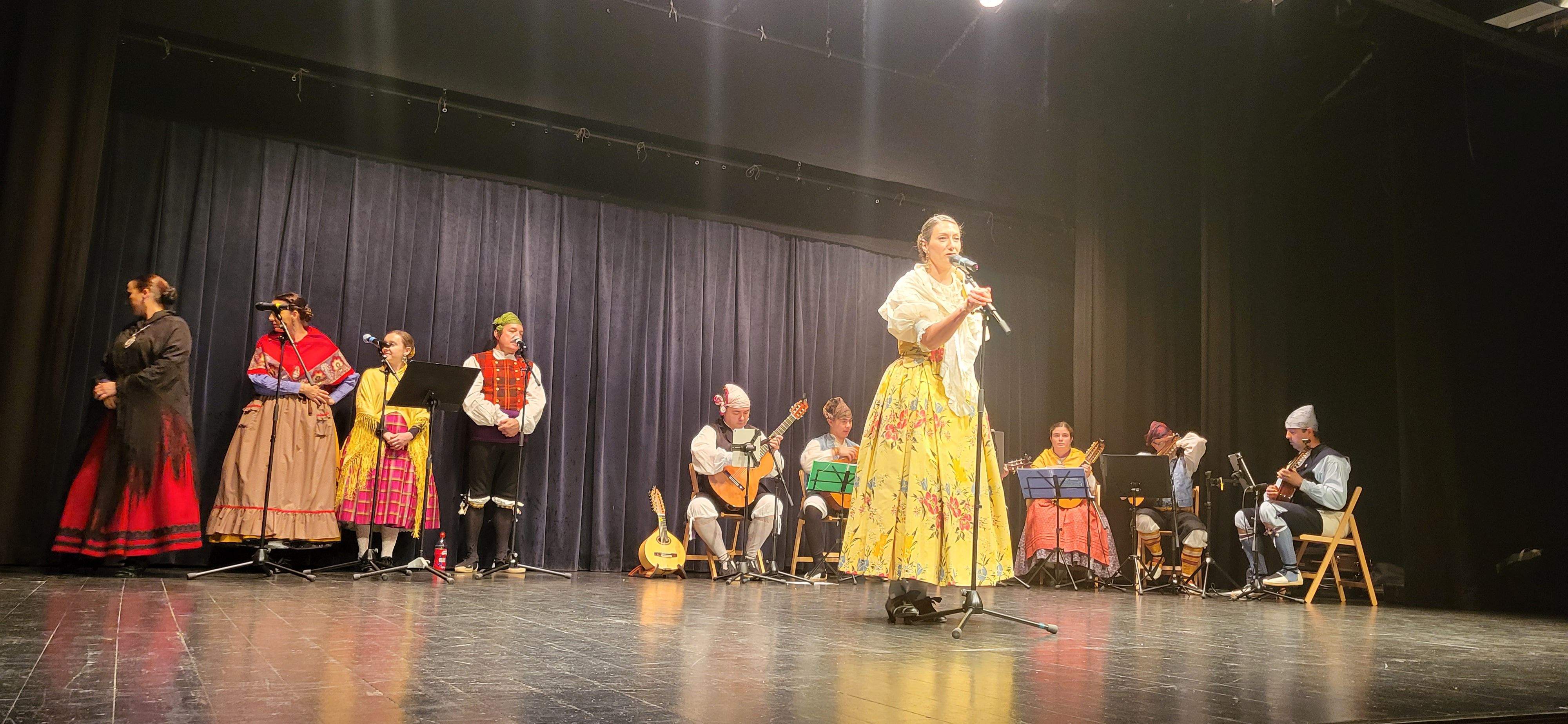  Grupo Folclórico San Lorenzo en el Ciclo de Folclore Aragonés de Huesca. Foto Myriam Martínez