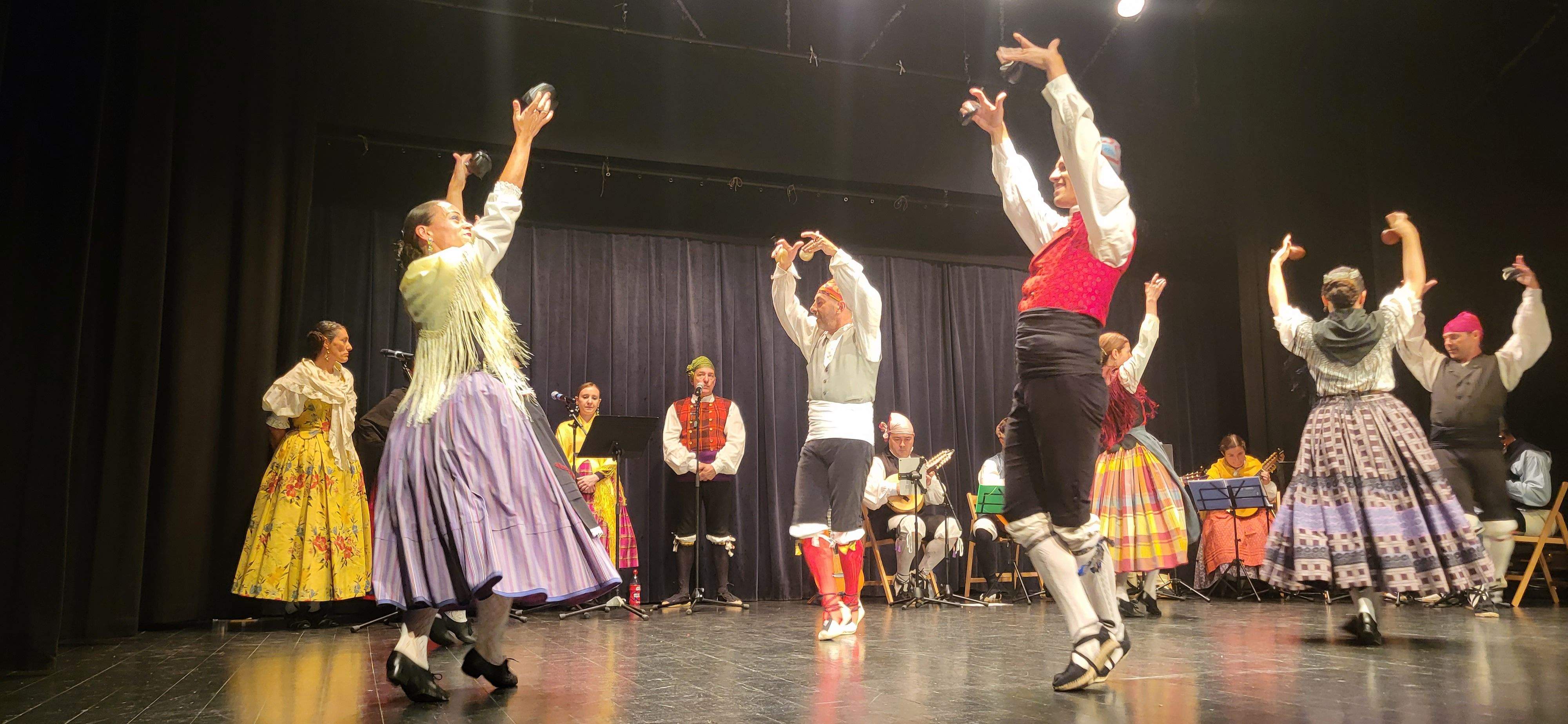  Grupo Folclórico San Lorenzo. La jota, declarada Manifestación Representativa del Patrimonio Cultural Inmaterial