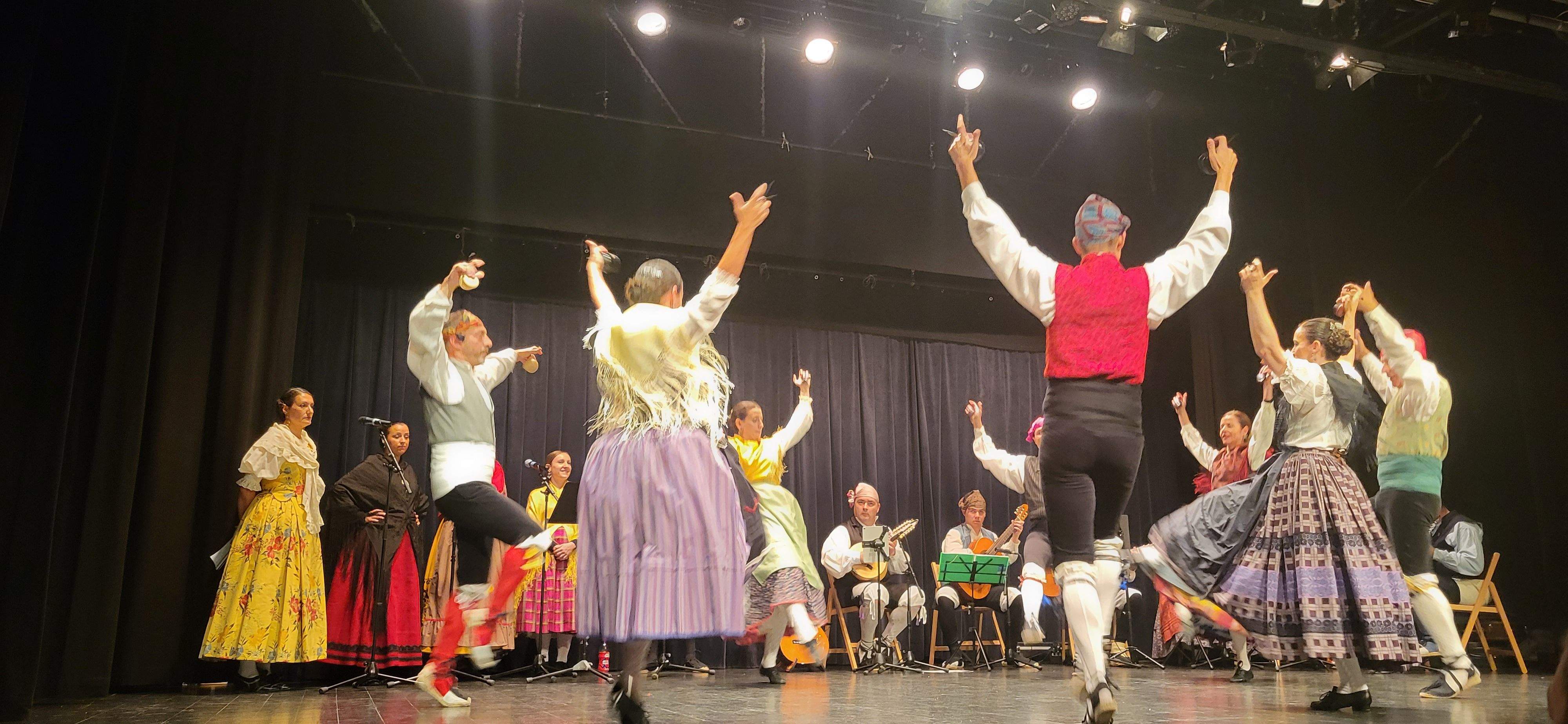 Grupo Folclórico San Lorenzo en el Ciclo de Folclore Aragonés de Huesca. Foto Myriam Martínez