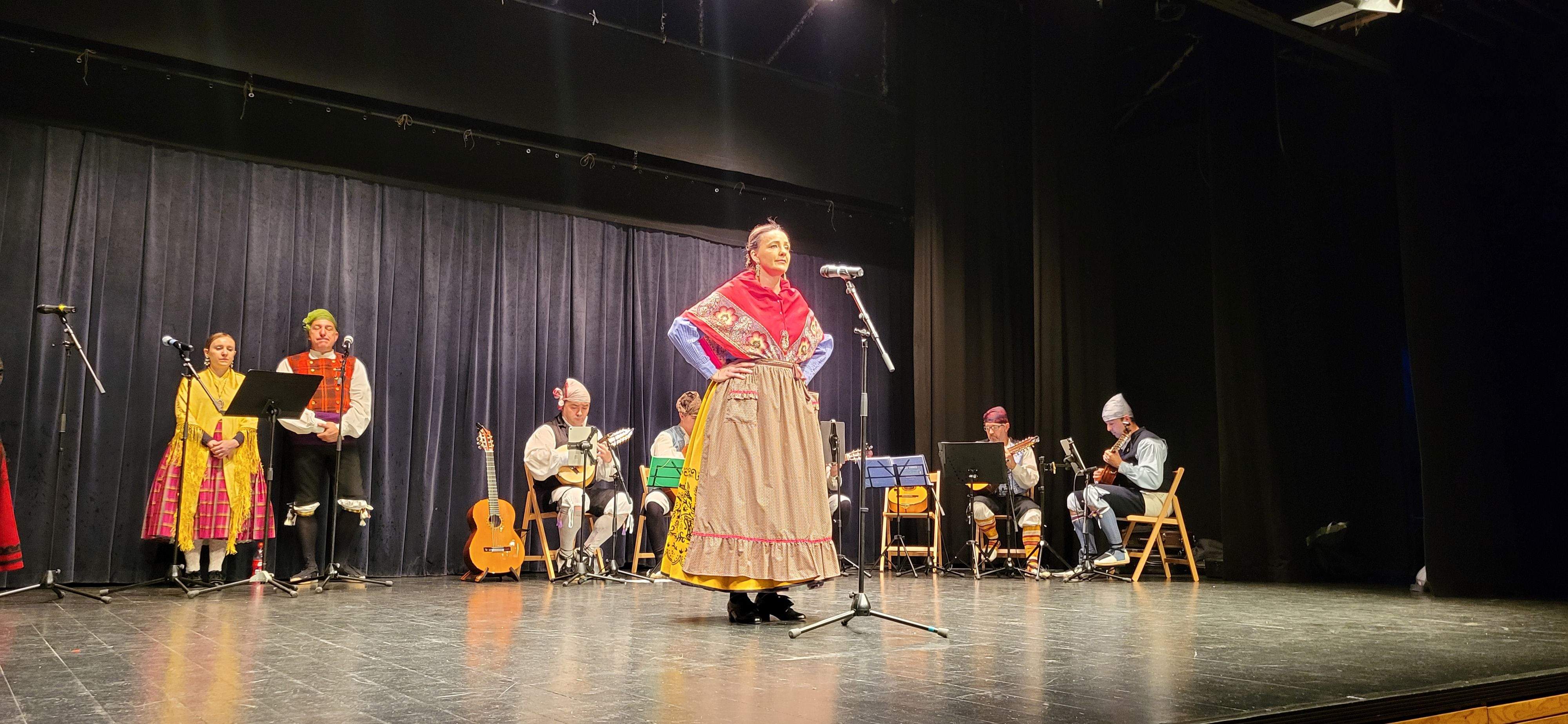  Grupo Folclórico San Lorenzo en el Ciclo de Folclore Aragonés de Huesca. Foto Myriam Martínez