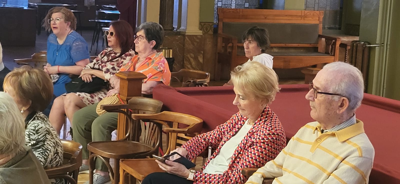 Vermú literario de Aveletra con Teresa Ramón