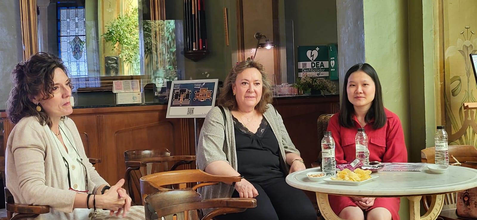 Vermú literario de Aveletra con Teresa Ramón