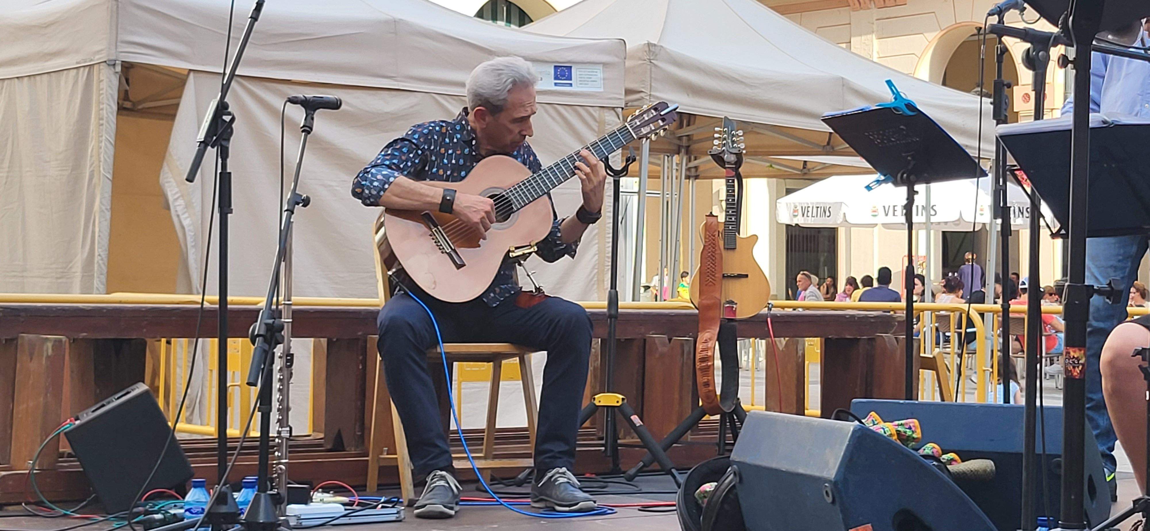 Olga y los ministriles, en la 39ª Feria del Libro de Huesca. Foto Myriam Martínez