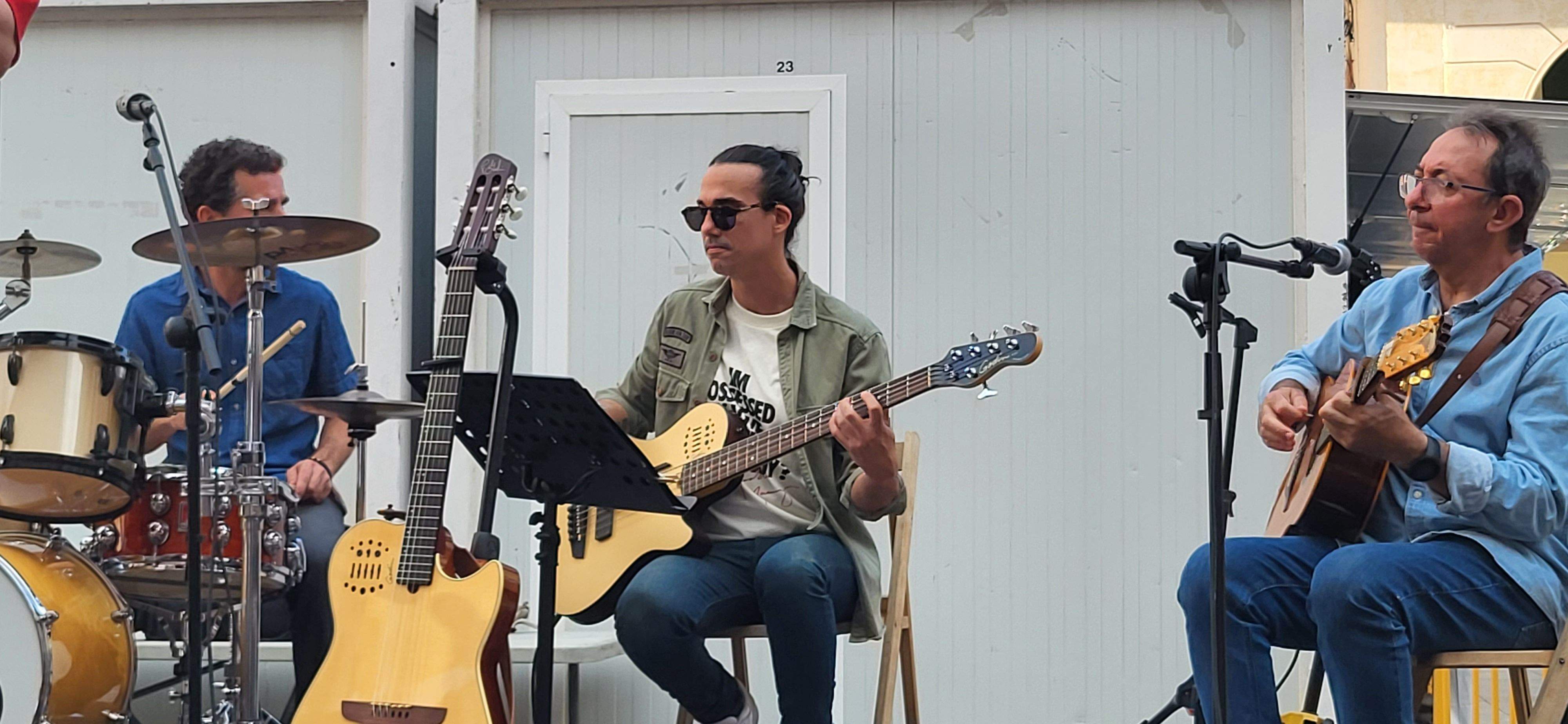 Olga y los ministriles, en la 39ª Feria del Libro de Huesca. Foto Myriam Martínez