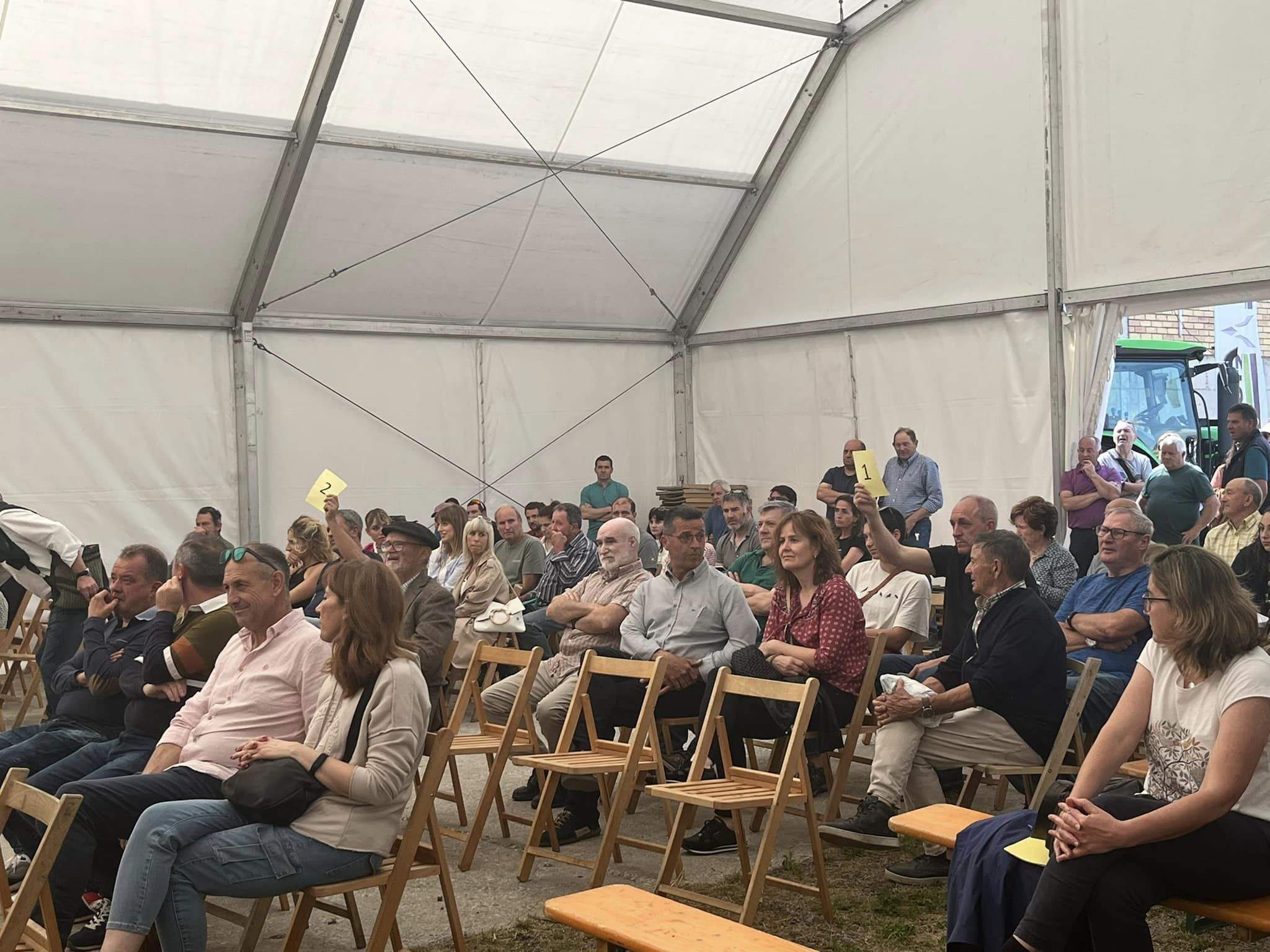 Subasta de ganado este domingo en Expoforga.