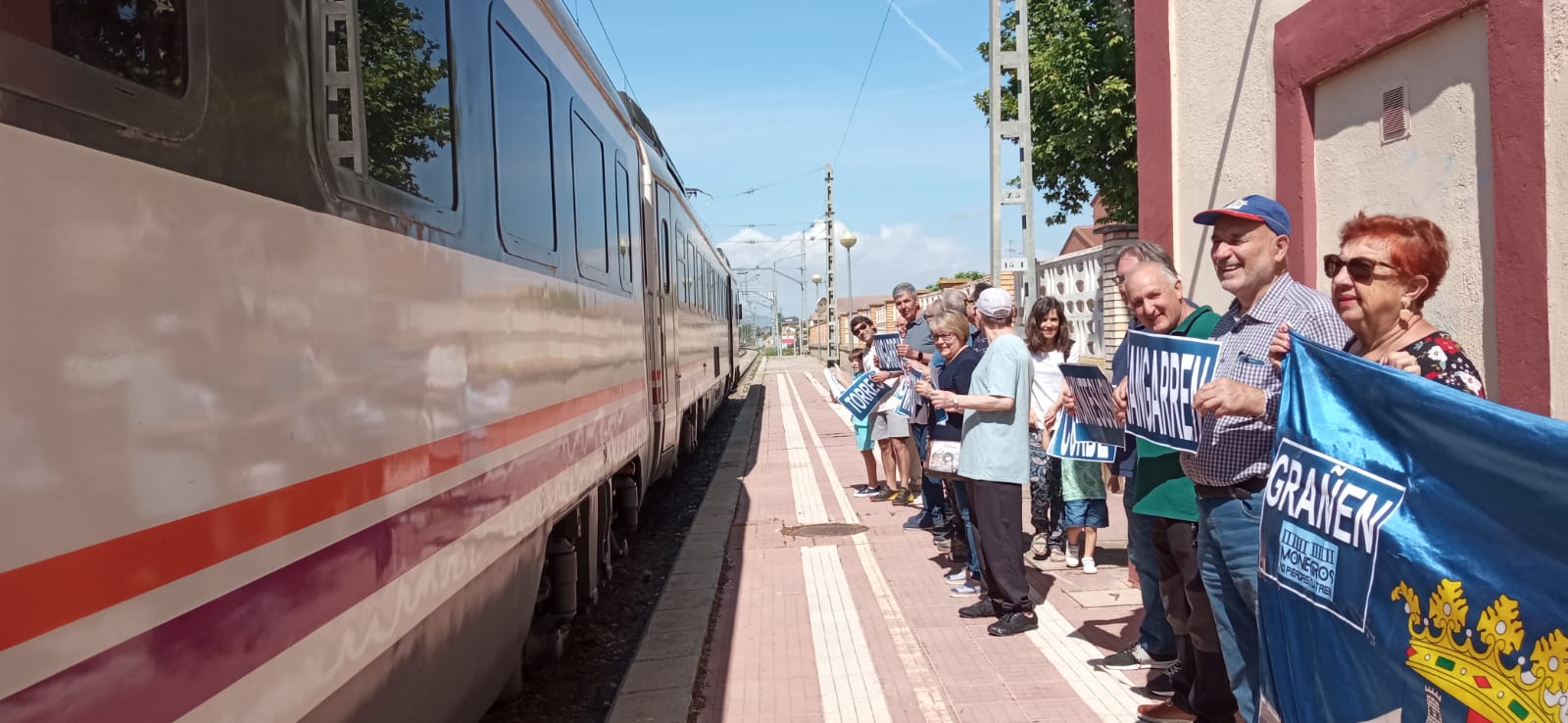 Monegros No Pierdas Tu Tren ha celebrado su 27 Concentración