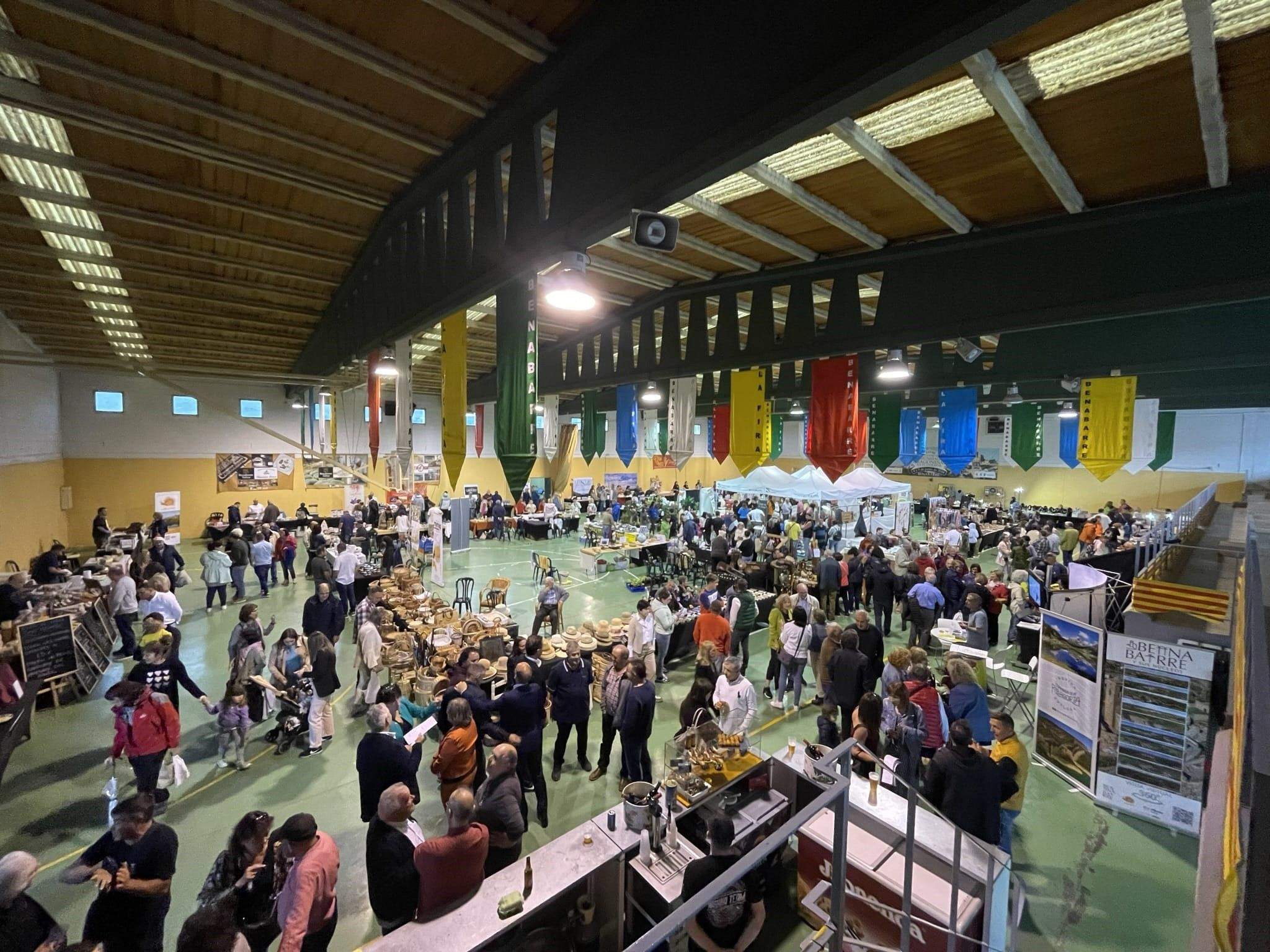 Fira de Sant Medardo en la jornada de este domingo. Foto Ayuntamiento de Benabarre
