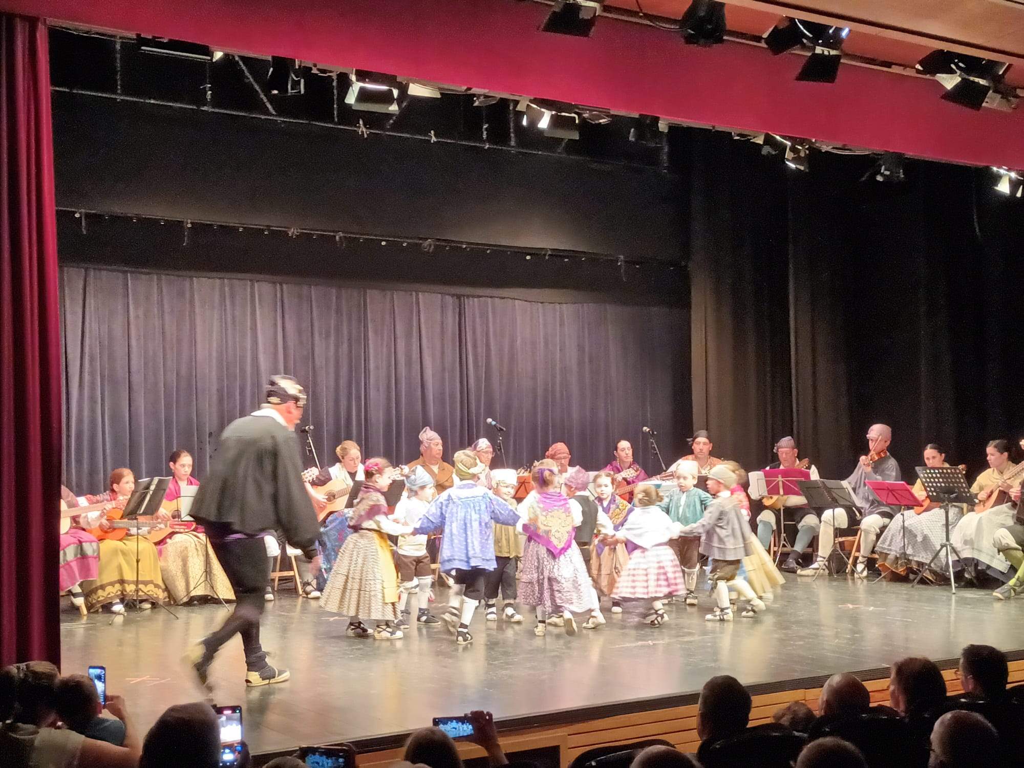 Santa Cecilia celebra el final de curso. Foto Sergio Bercero  