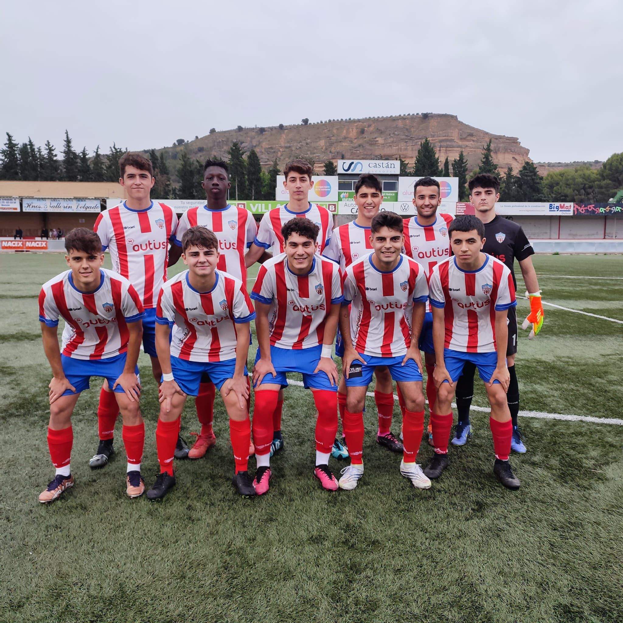 Once del equipo juvenil del Atlético Monzón. 