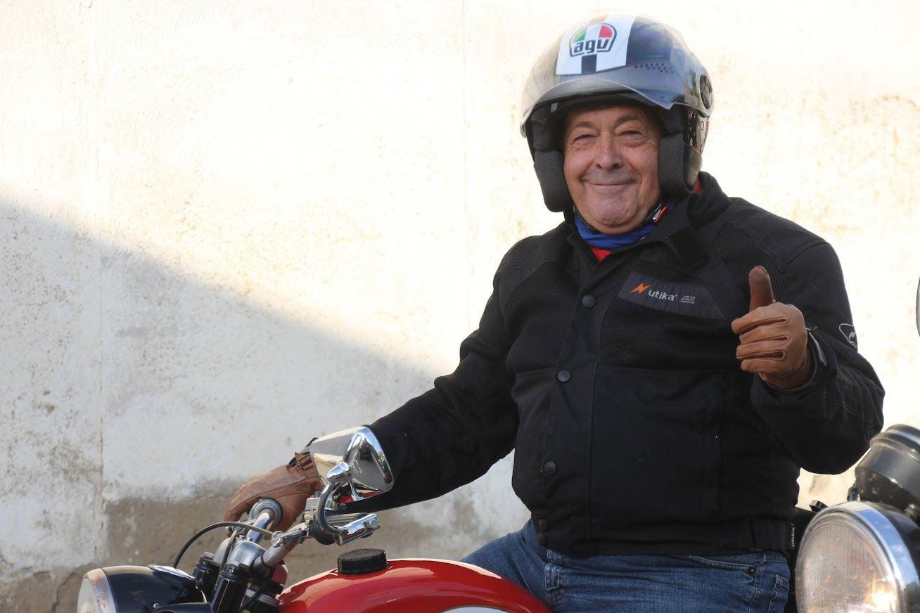 Concentración de motos clásicas en Alberuela de Tubo. Foto Carlos Neofato