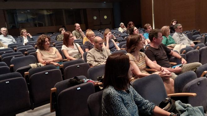 Asistentes a la conferencia de Manuel Amat Asistentes a la conferencia de Manuel Amat